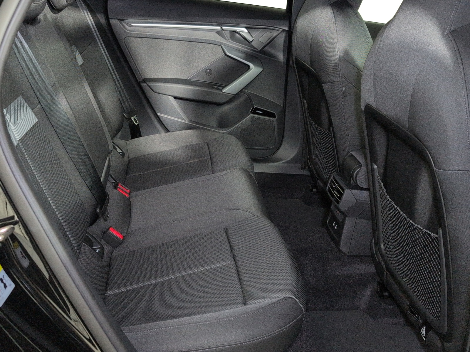 AUDI A3 Sportback TFSI 110 kW Attraction S tronic-image-8