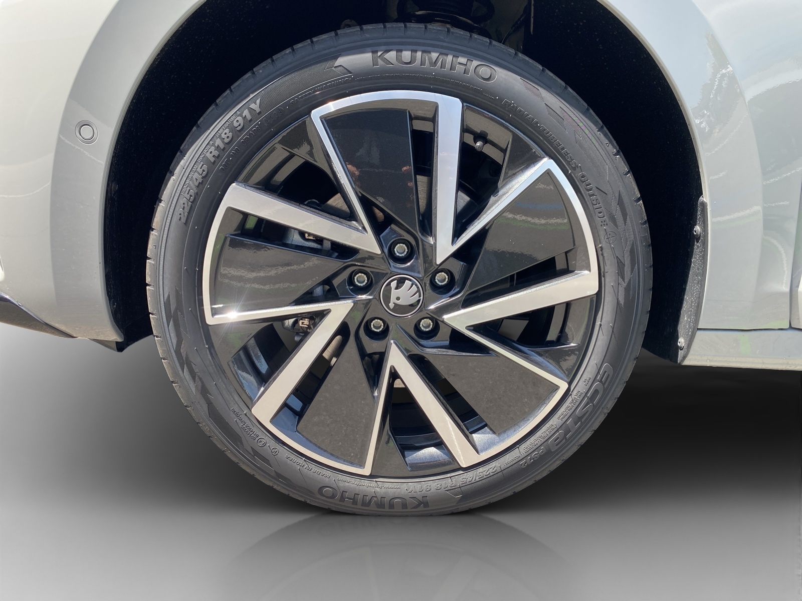 SKODA Octavia Combi 2.0 TSI DSG Dynamic 4x4-image-15
