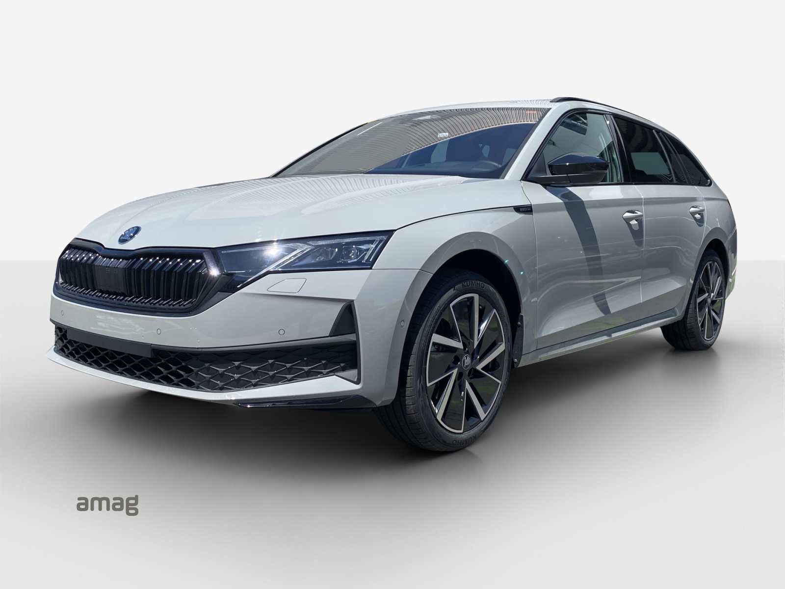 SKODA Octavia Combi 2.0 TSI DSG Dynamic 4x4-image-0