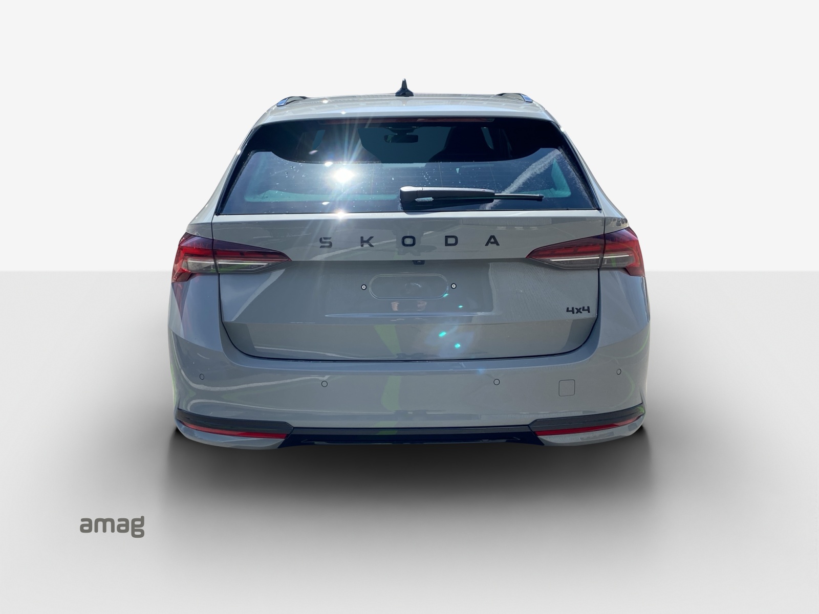 SKODA Octavia Combi 2.0 TSI DSG Dynamic 4x4-image-3