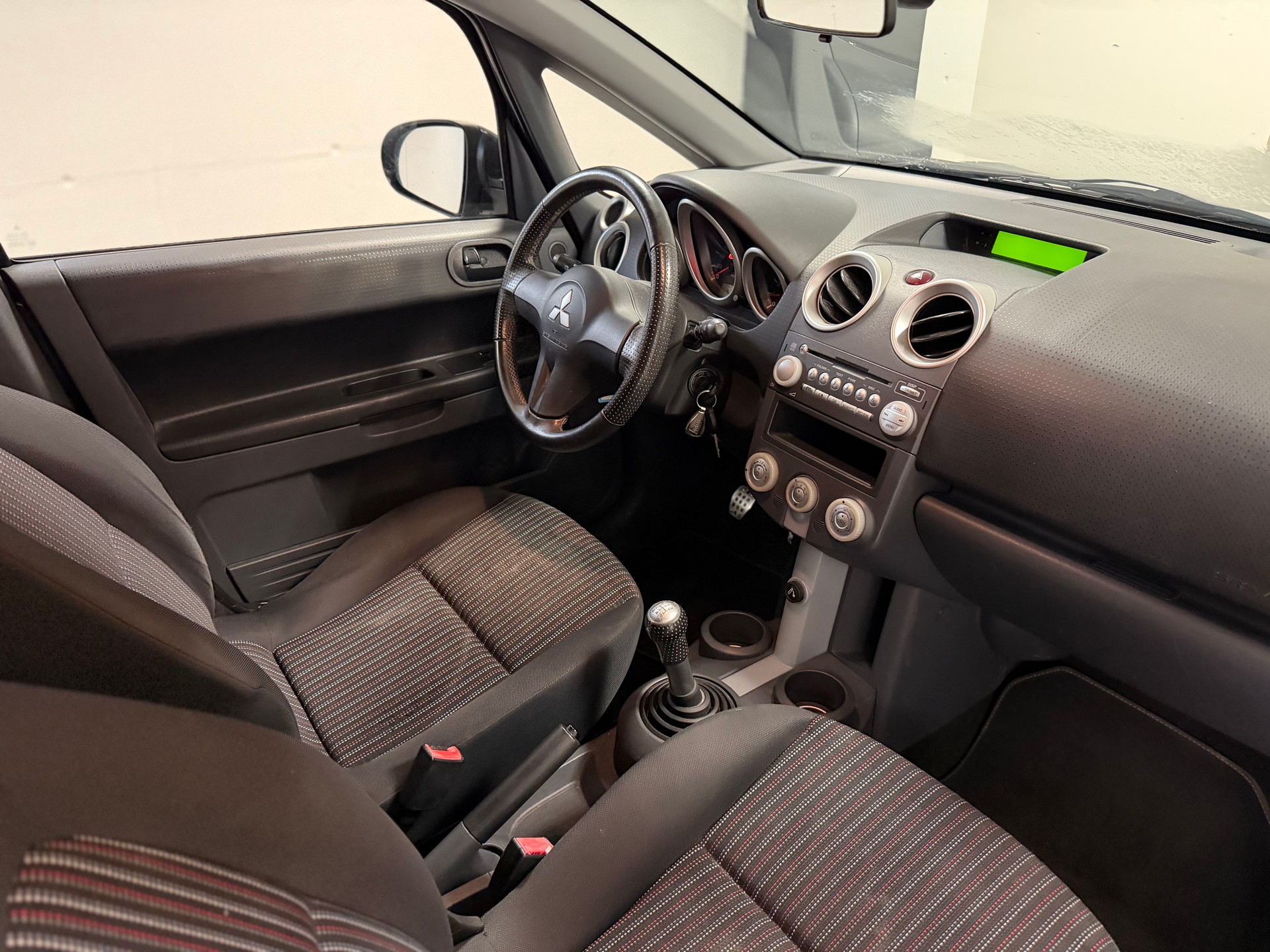 MITSUBISHI Colt 1.3 16V Sport motion-image-13