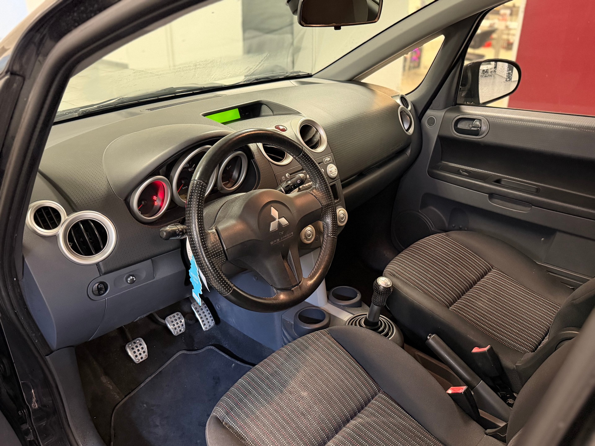 MITSUBISHI Colt 1.3 16V Sport motion-image-10