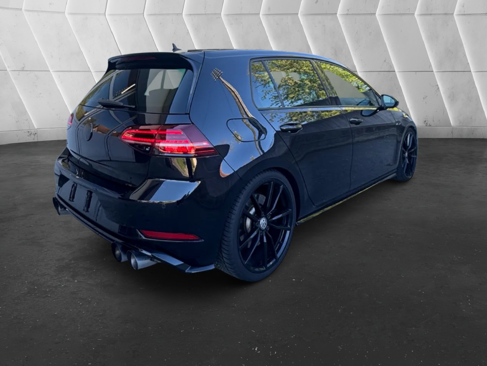 VW Golf 2.0 TSI R 4Motion DSG-image-7