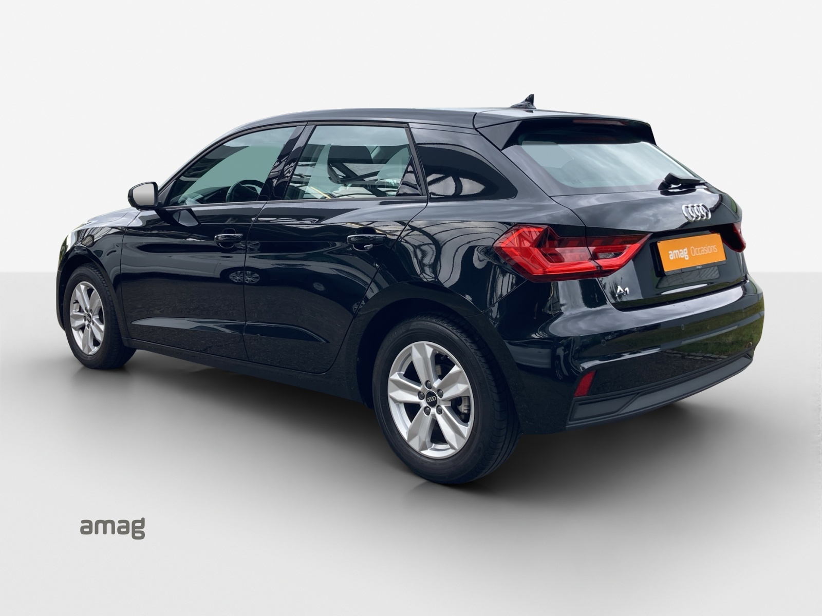 AUDI A1 Sportback 30 TFSI Attraction S-tronic-image-2