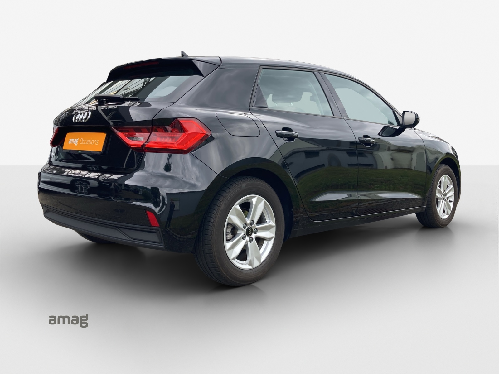 AUDI A1 Sportback 30 TFSI Attraction S-tronic-image-4