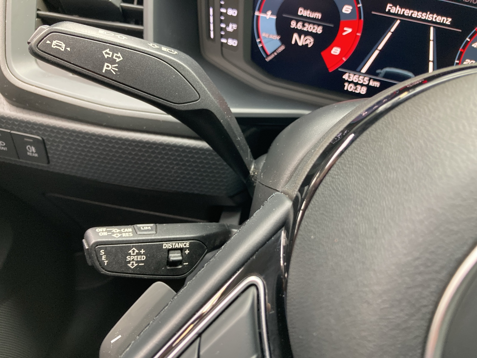 AUDI A1 Sportback 30 TFSI Attraction S-tronic-image-14