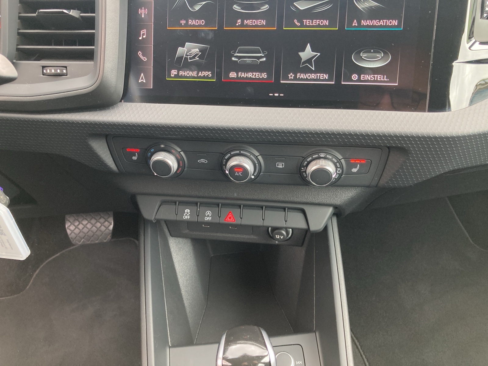 AUDI A1 Sportback 30 TFSI Attraction S-tronic-image-10