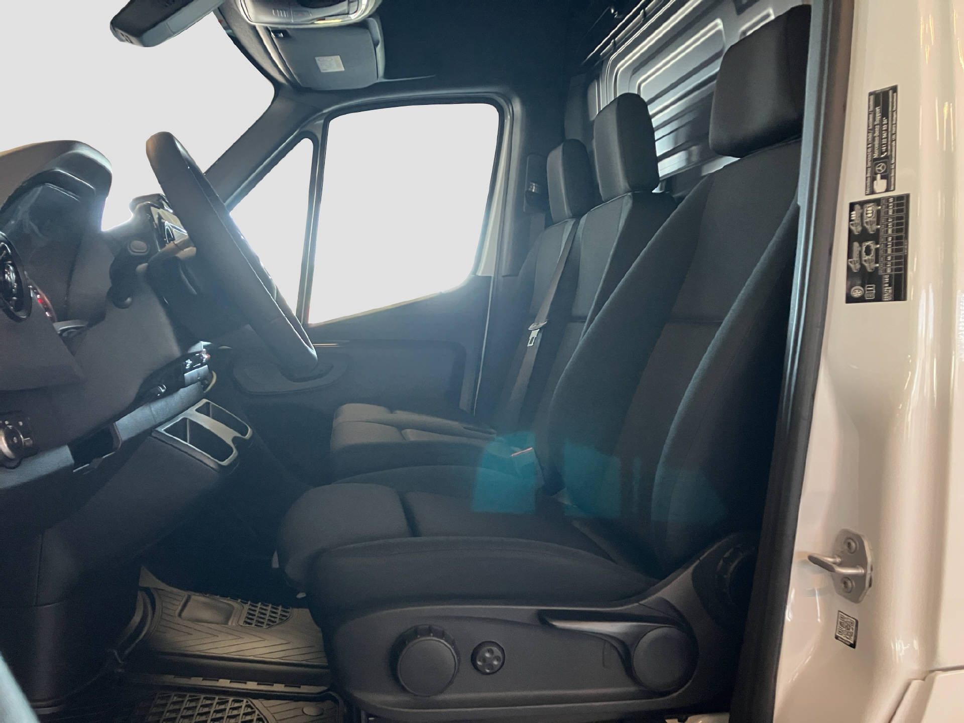MERCEDES-BENZ Sprinter 319 CDI PRO KA Worker-image-7