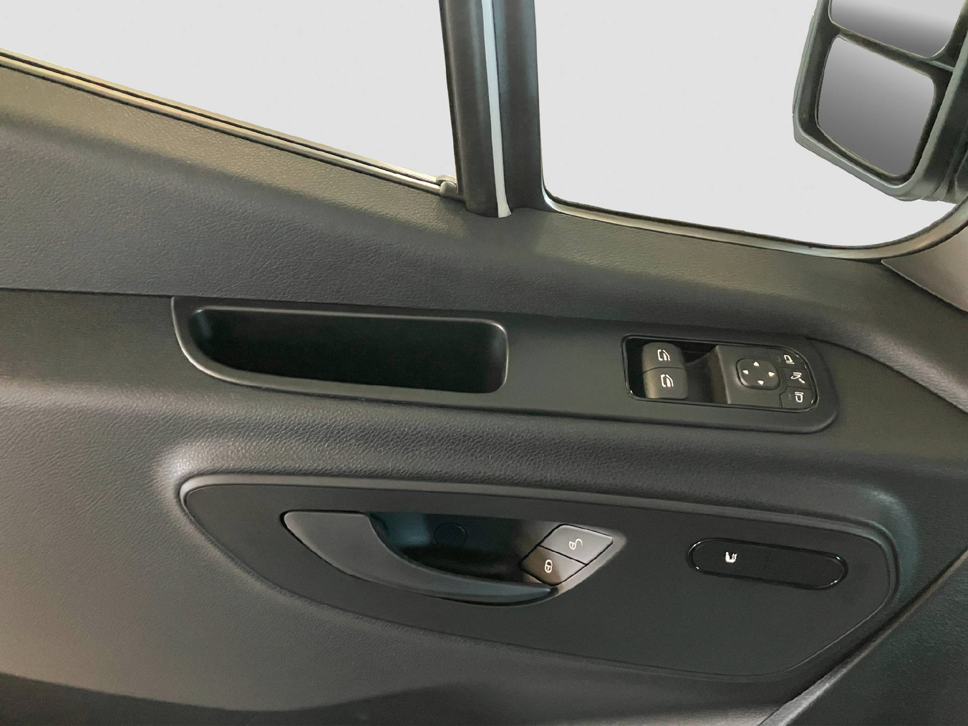 MERCEDES-BENZ Sprinter 319 CDI PRO KA Worker-image-13