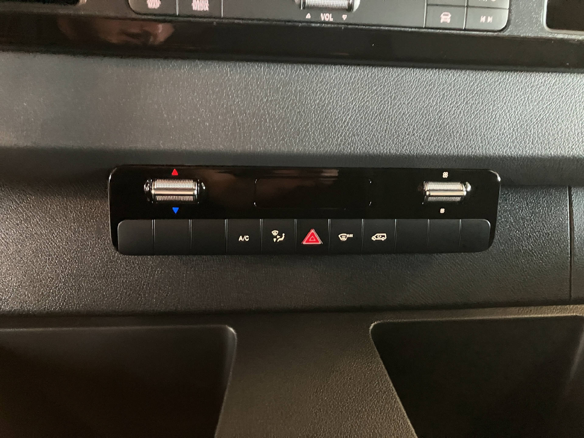 MERCEDES-BENZ Sprinter 319 CDI PRO KA Worker-image-10