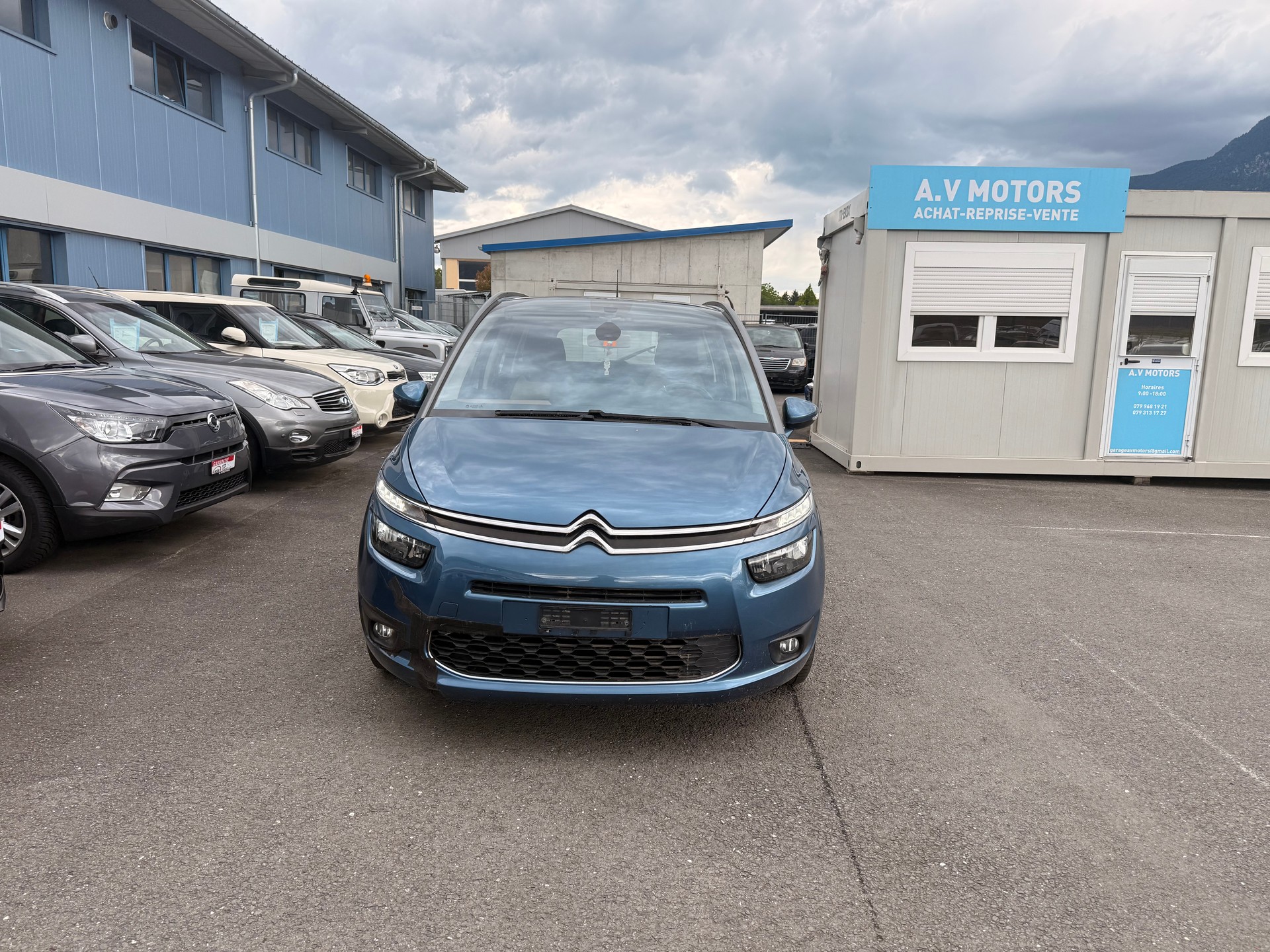 CITROEN Grand C4 Picasso 1.6i 16V e-THP Intensive-image-1