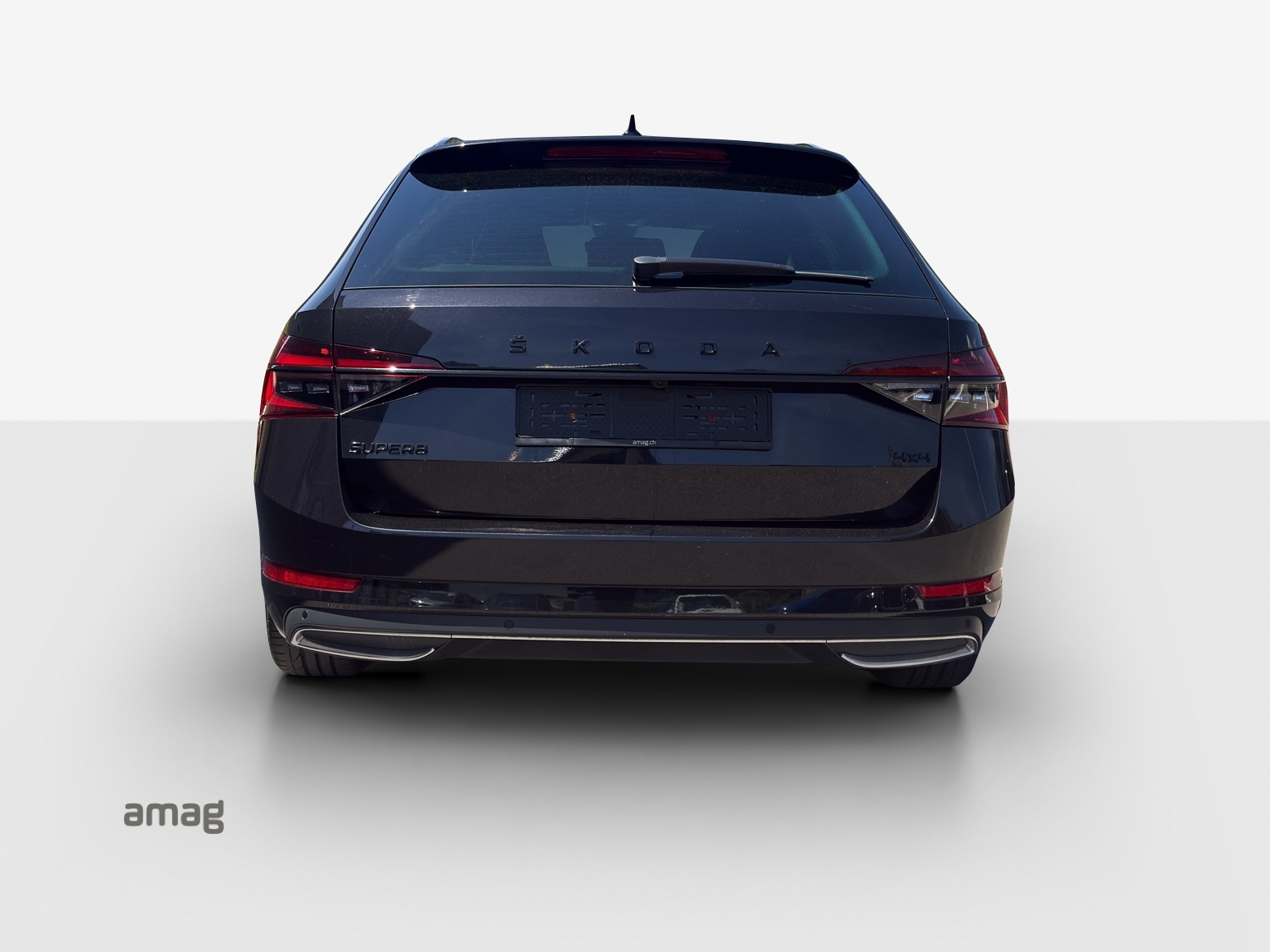 SKODA Superb Combi 2.0 TDi SportLine 4x4 DSG-image-3