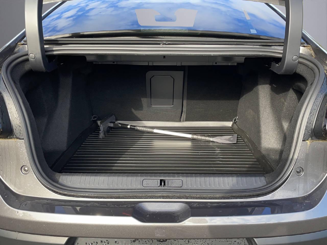 CITROEN e-C4 X Shine-image-10