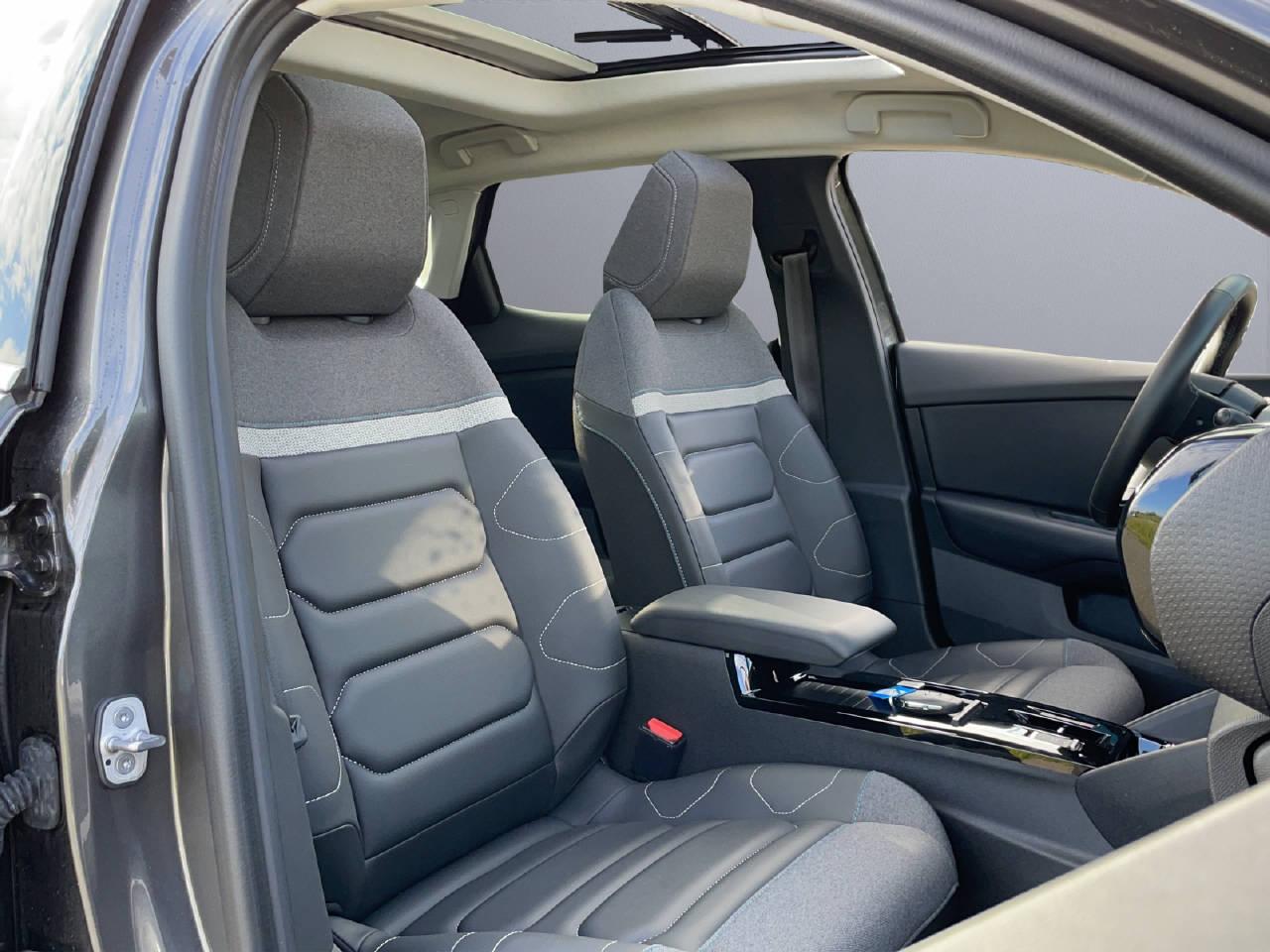 CITROEN e-C4 X Shine-image-8