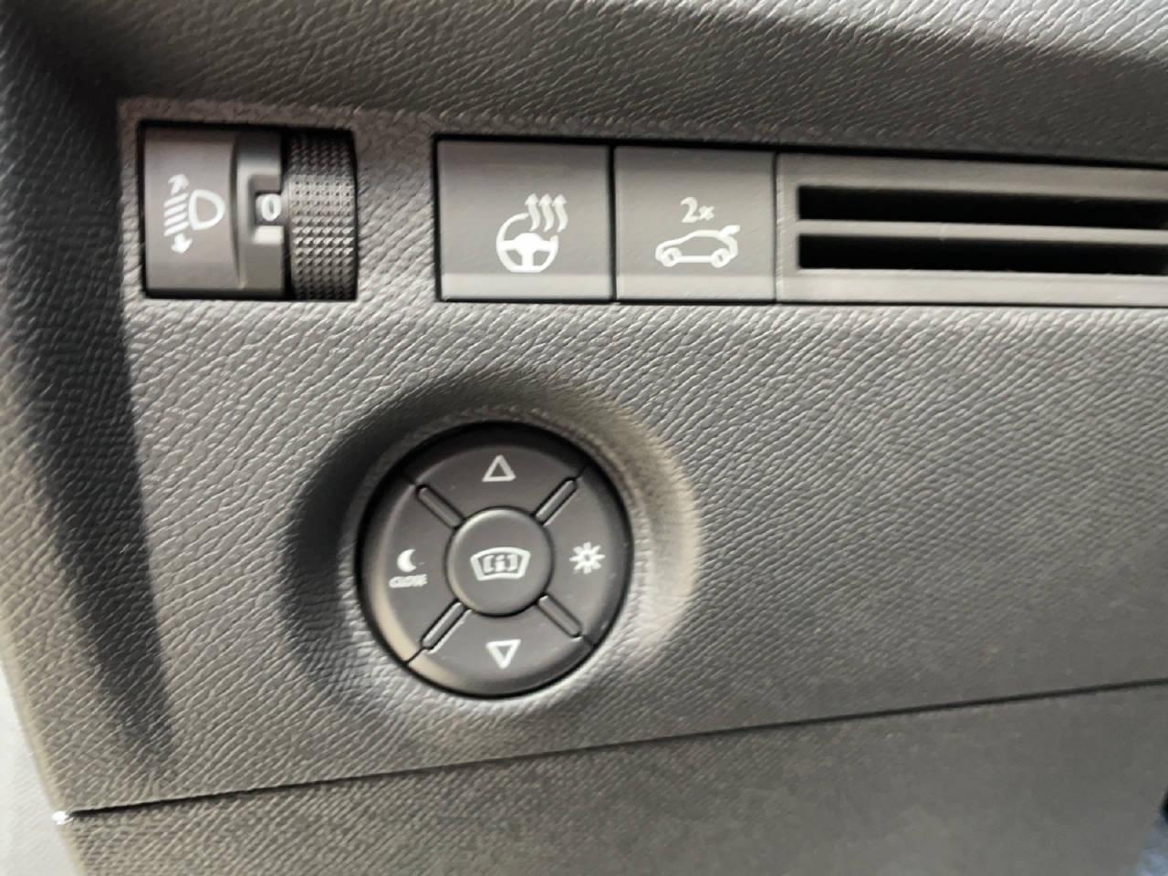 CITROEN e-C4 X Shine-image-13