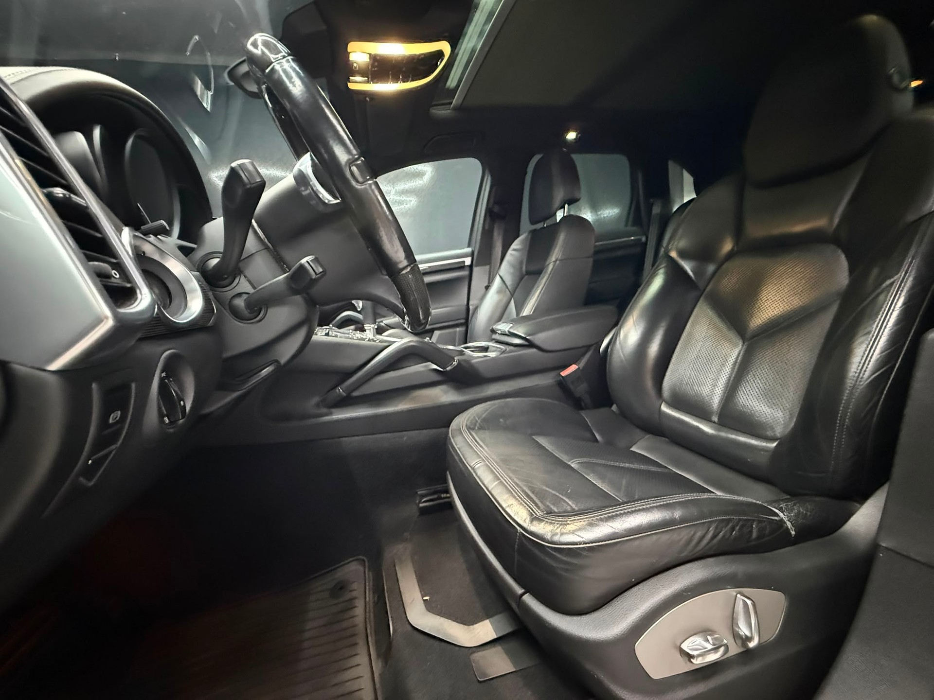 PORSCHE Cayenne Diesel-image-9