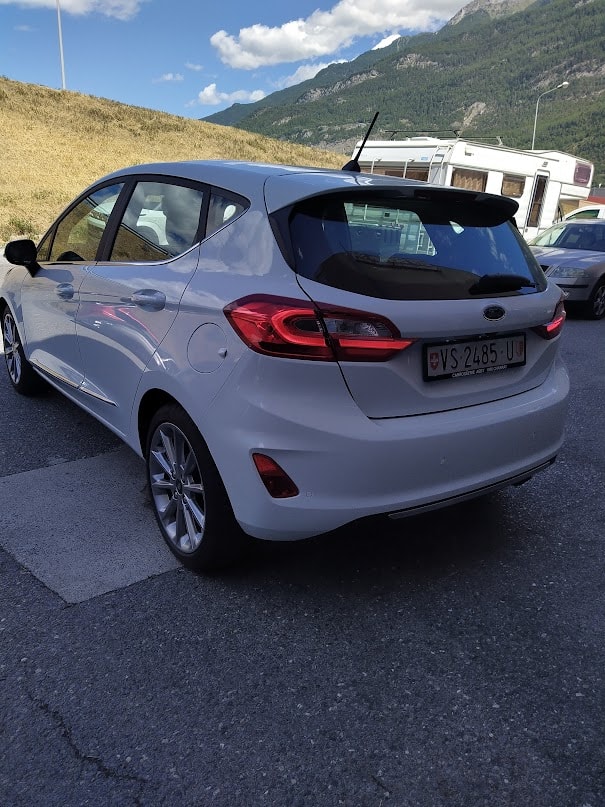 FORD 1.0 EcoB Vignale-image-1