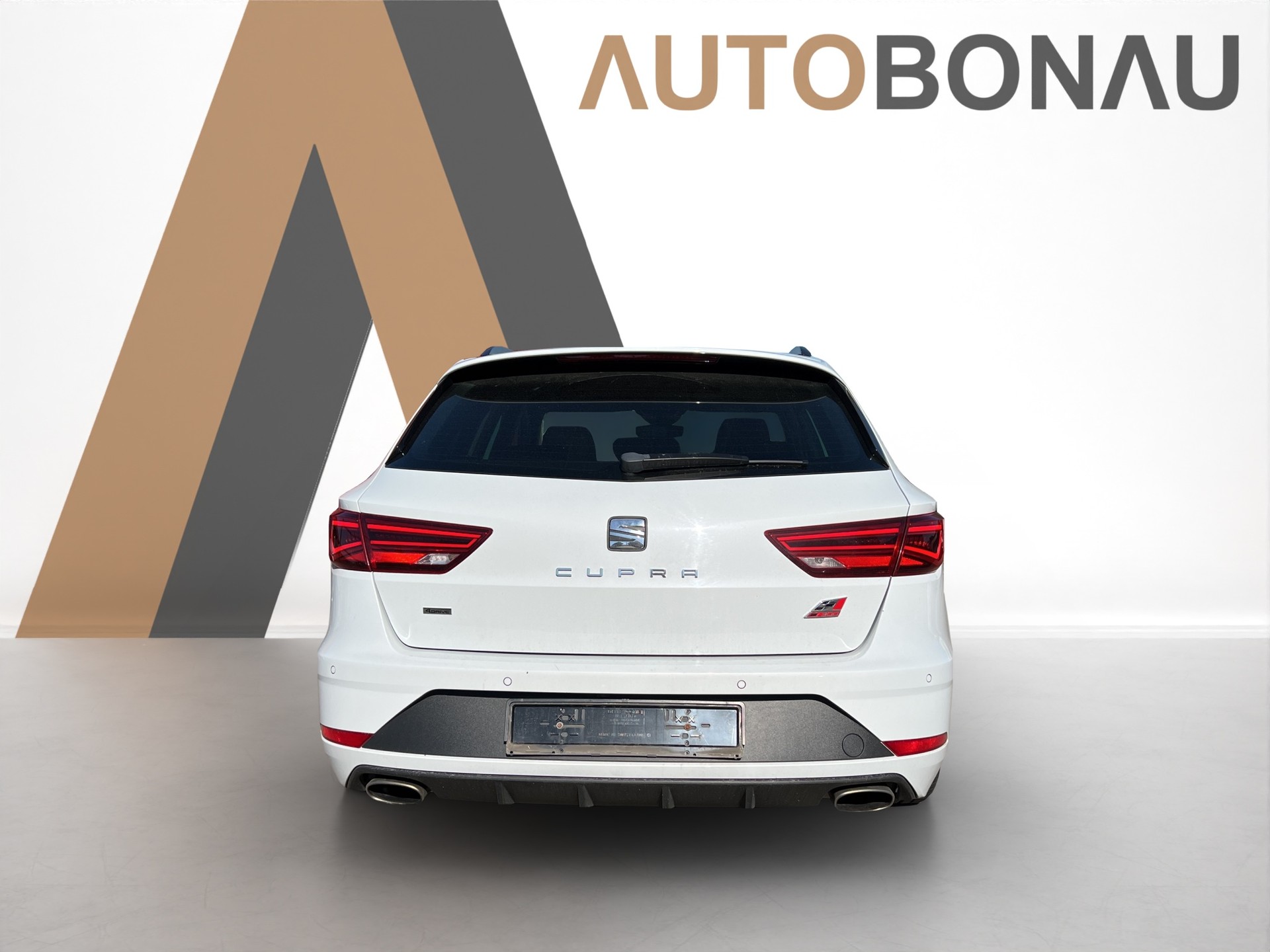 SEAT Leon ST 2.0 TSI 300 Cupra 4Drive DSG Schiebedach-showroom-element-3