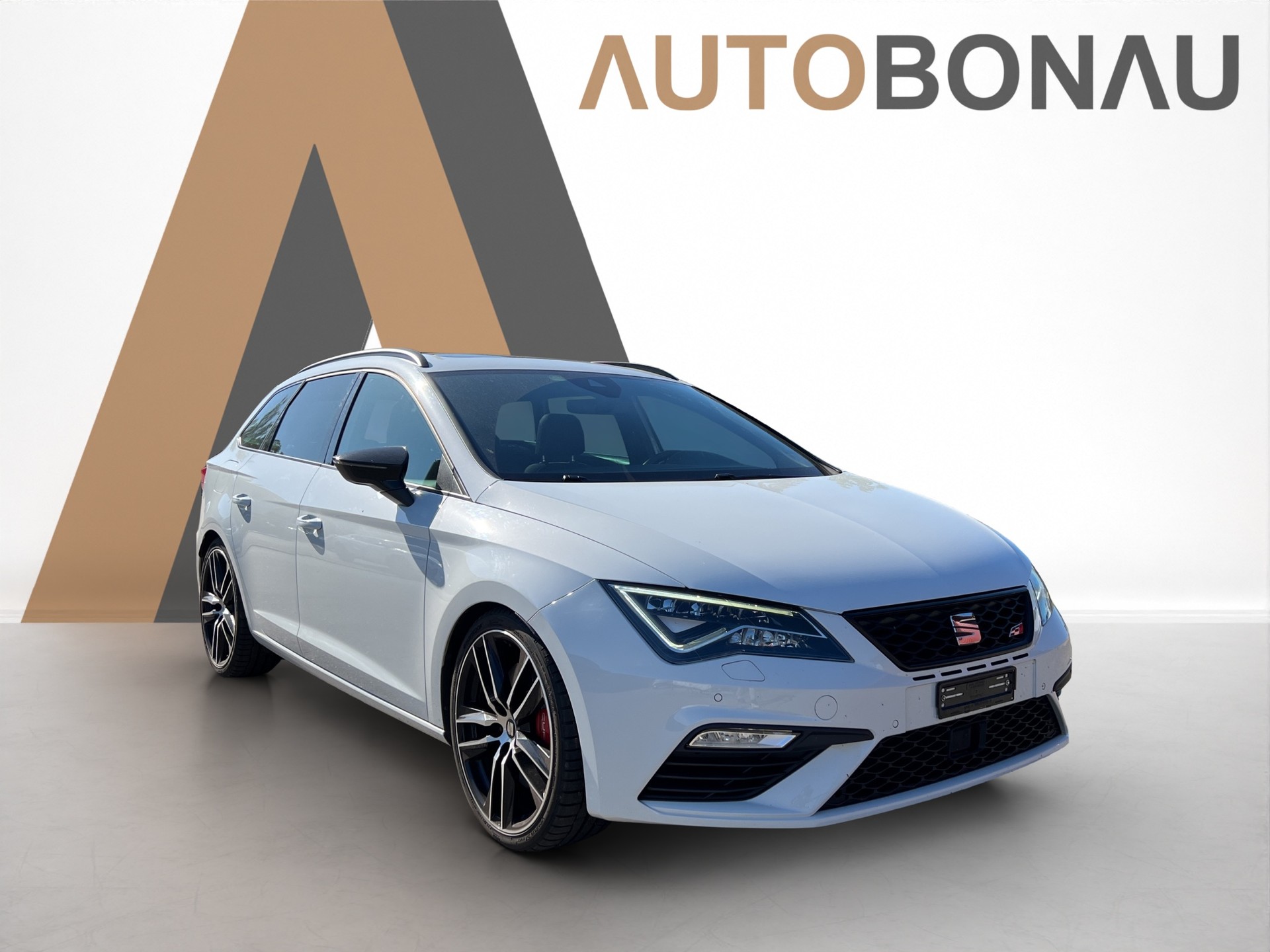 SEAT Leon ST 2.0 TSI 300 Cupra 4Drive DSG Schiebedach-image-6