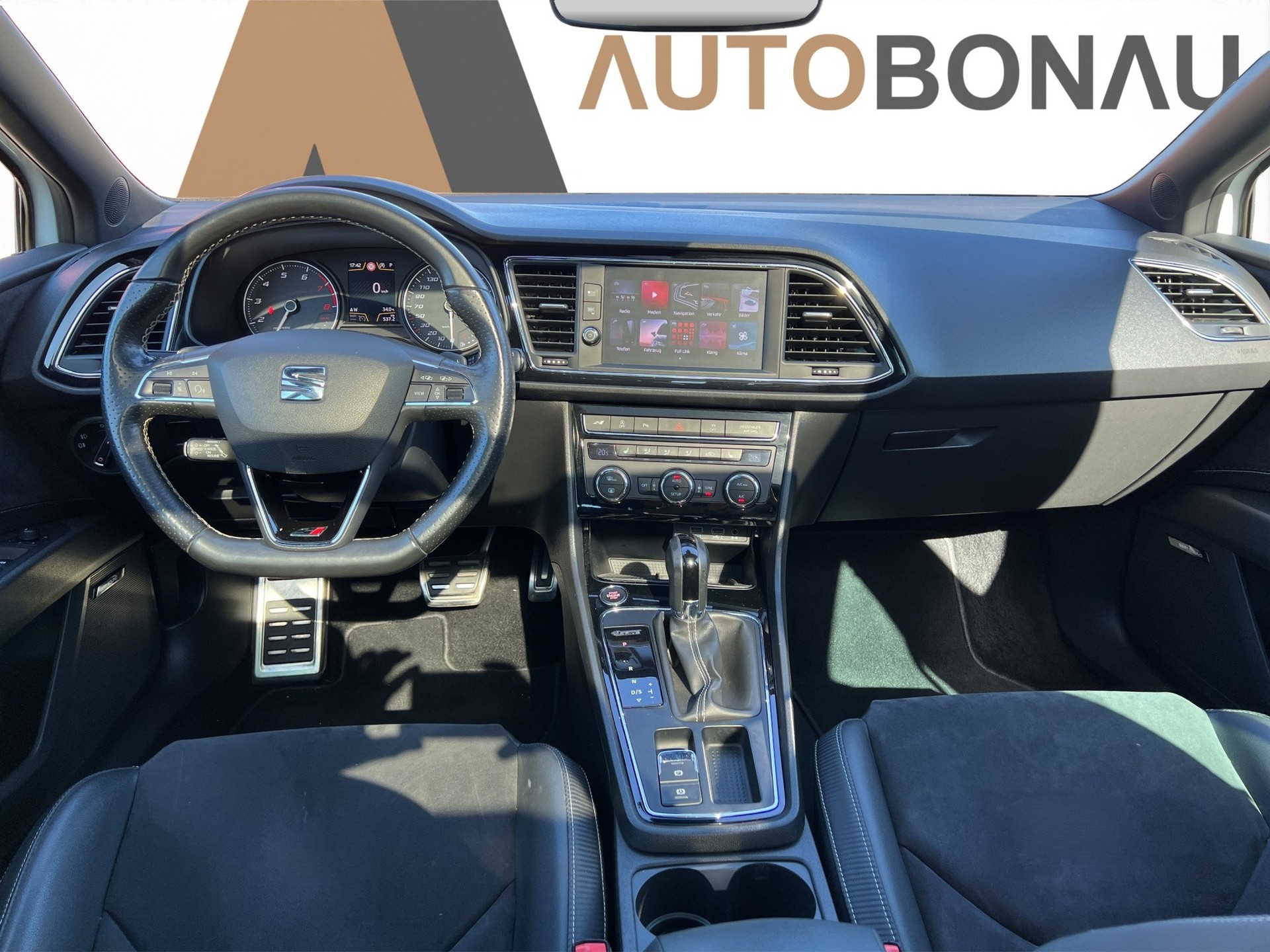 SEAT Leon ST 2.0 TSI 300 Cupra 4Drive DSG Schiebedach-image-11