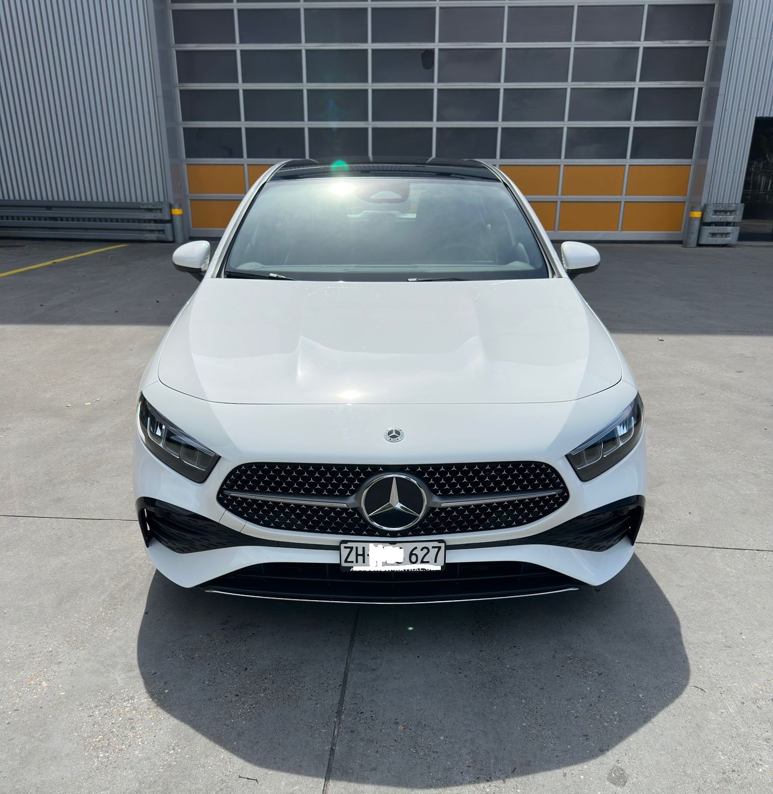 MERCEDES-BENZ A 180 AMG Line 7G-DCT ¦ Mild-Hybrid Benzin/Elektro ¦ Ambientebeleuchtung-image-0