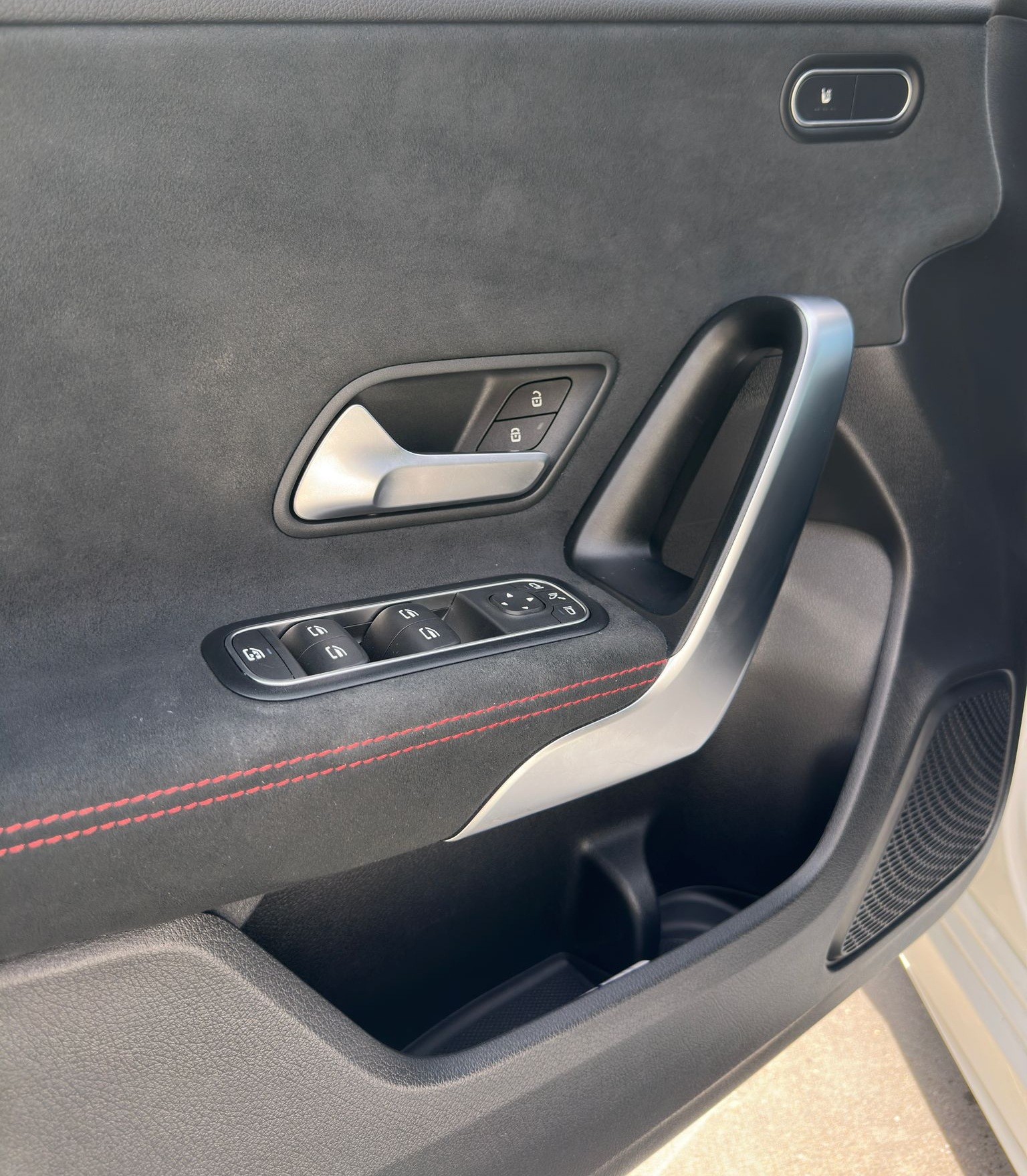 MERCEDES-BENZ A 180 AMG Line 7G-DCT ¦ Mild-Hybrid Benzin/Elektro ¦ Ambientebeleuchtung-image-9