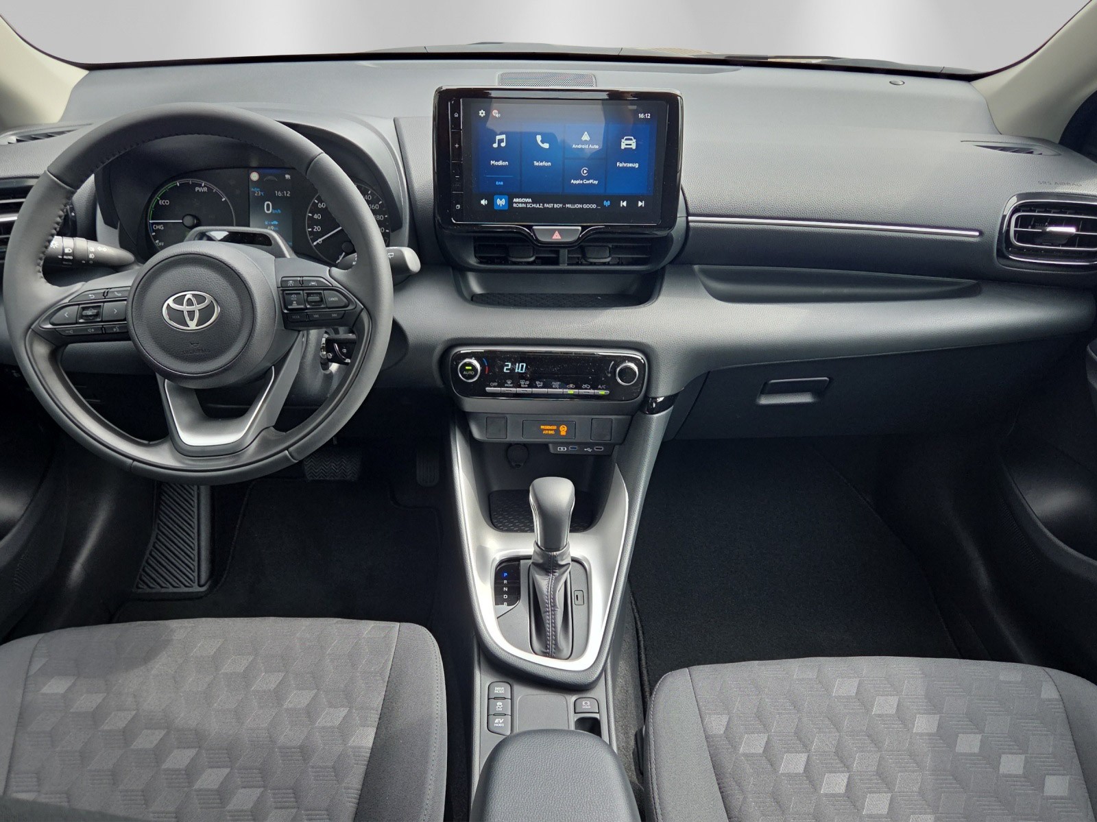 TOYOTA Yaris 1.5 Comfort e-CVT-image-12