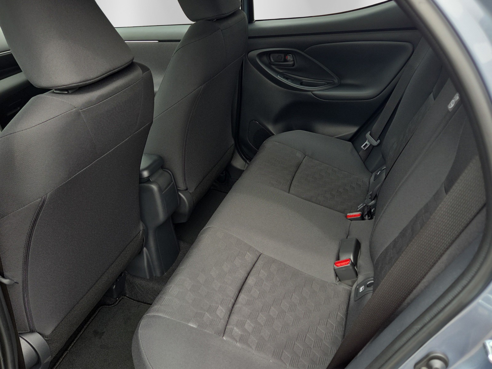 TOYOTA Yaris 1.5 Comfort e-CVT-image-10