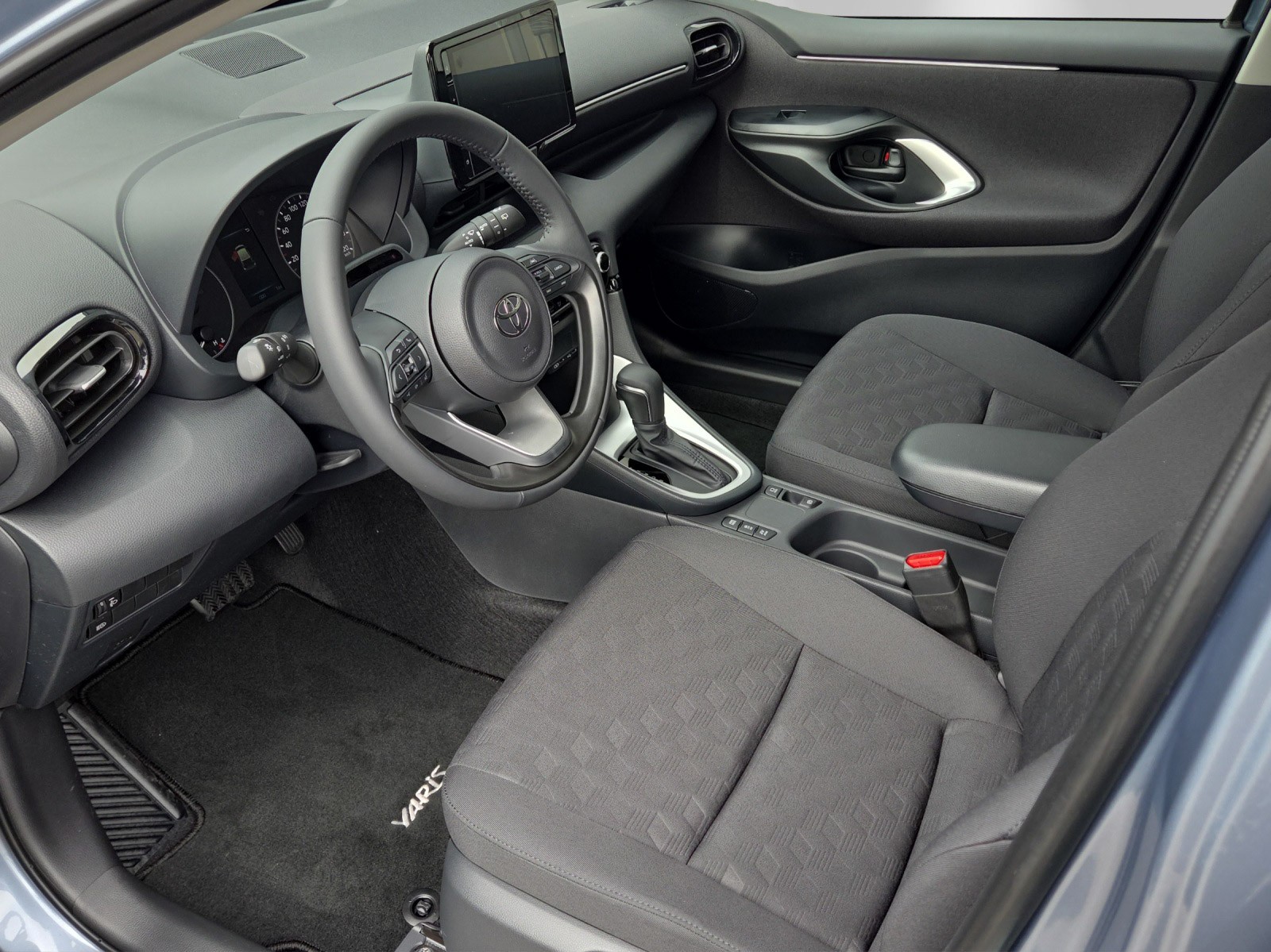 TOYOTA Yaris 1.5 Comfort e-CVT-image-11