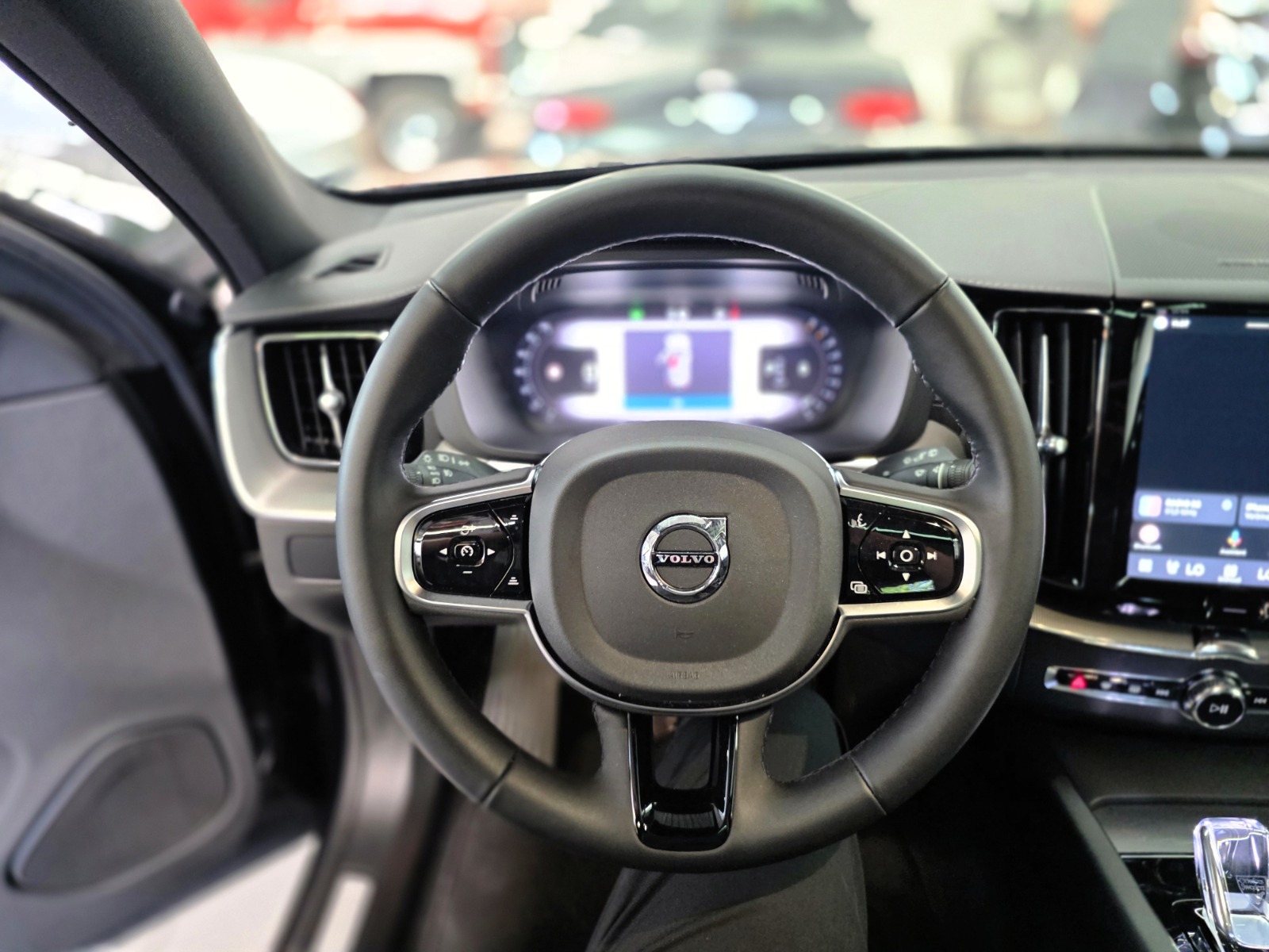 VOLVO XC60 B5 Benzin Mild Hybrid AWD Ultra Dark Geartronic-image-11