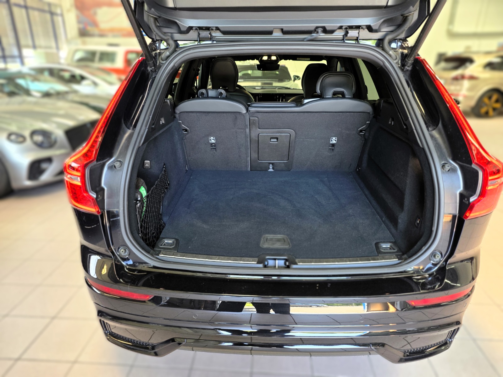VOLVO XC60 B5 Benzin Mild Hybrid AWD Ultra Dark Geartronic-image-15