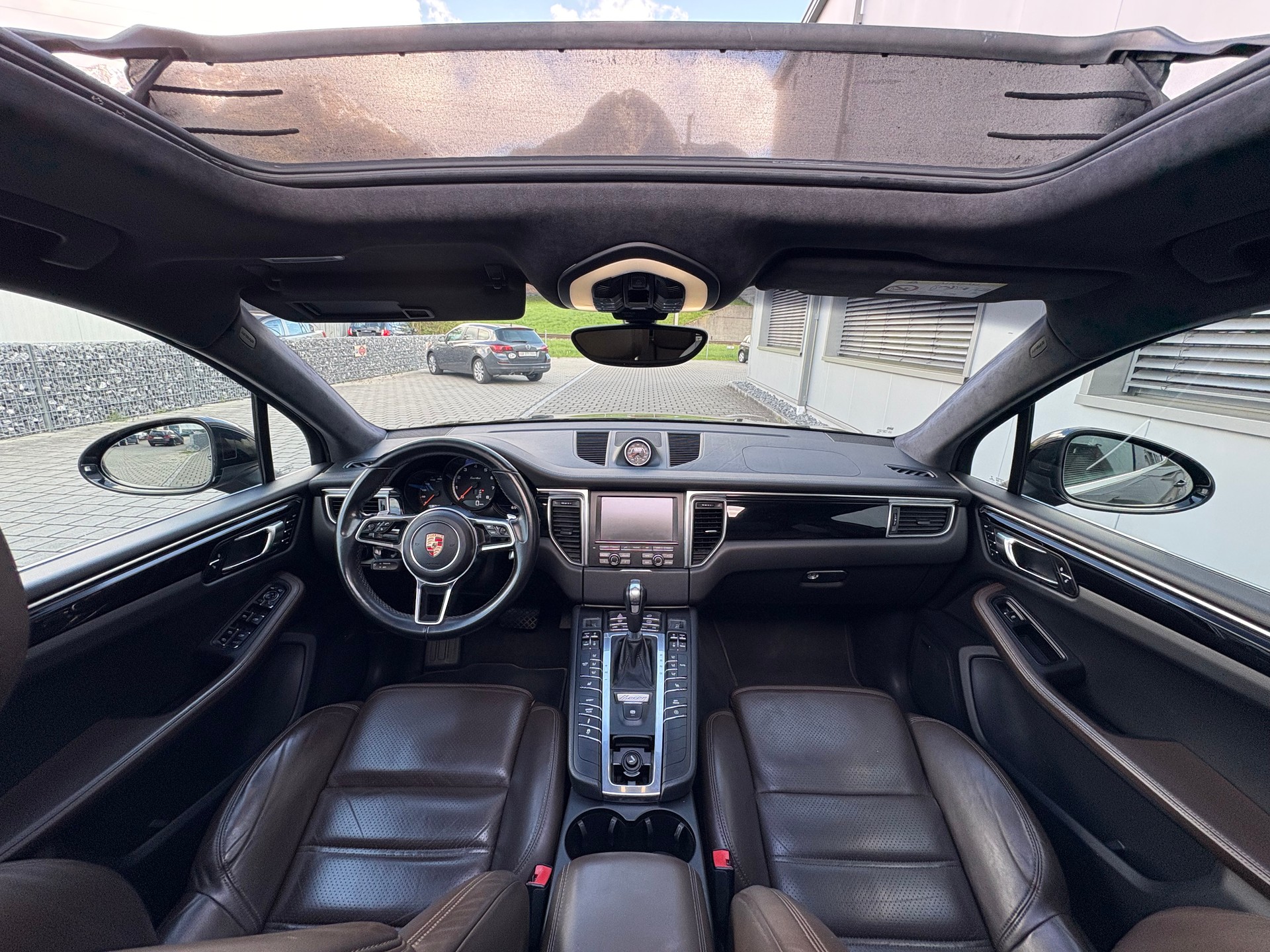 PORSCHE Macan Turbo PDK-image-9