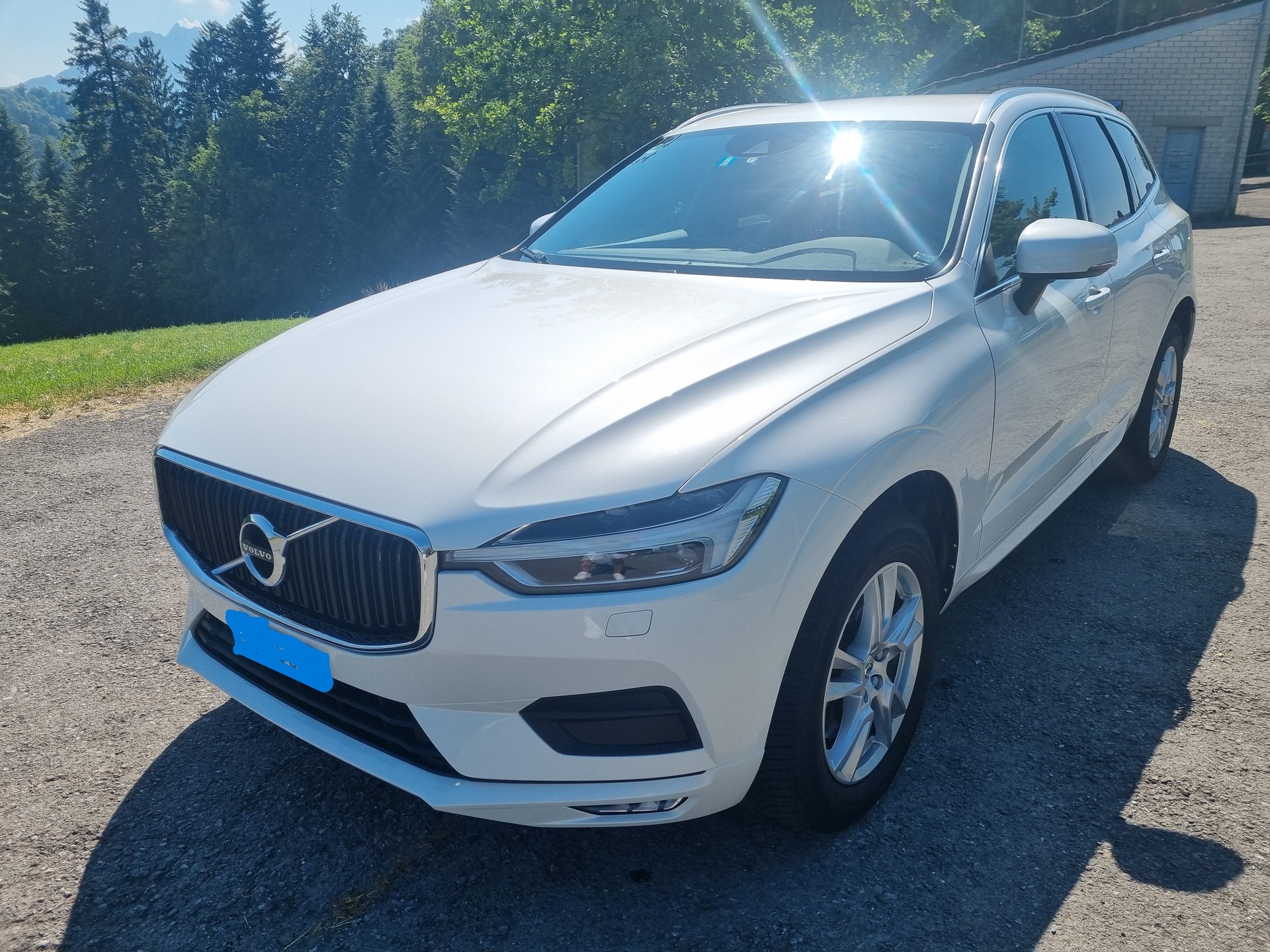VOLVO 2.0 D4 Momentum AWD-image-0