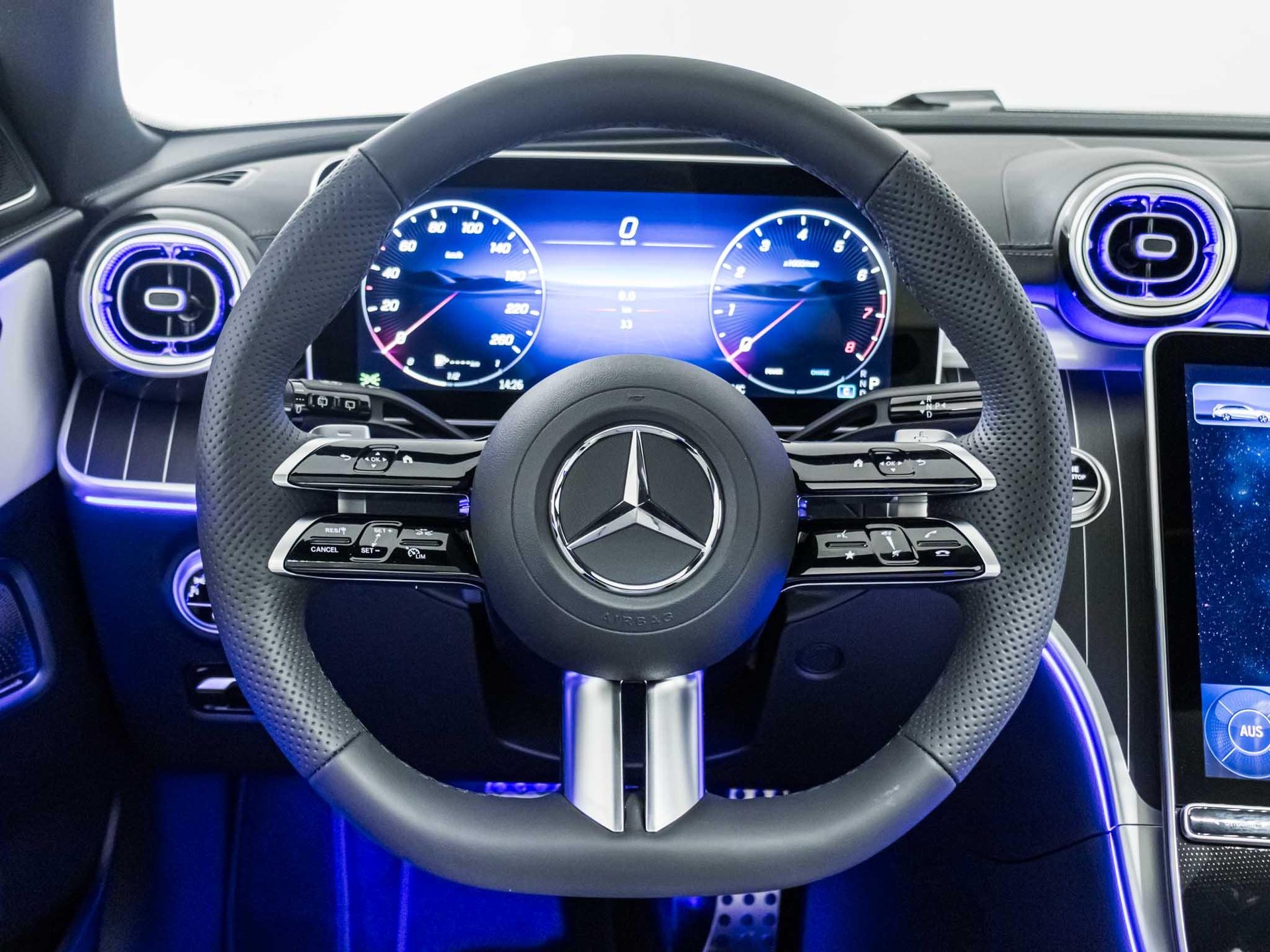 MERCEDES-BENZ C 200 4MATIC T-Modell-image-10