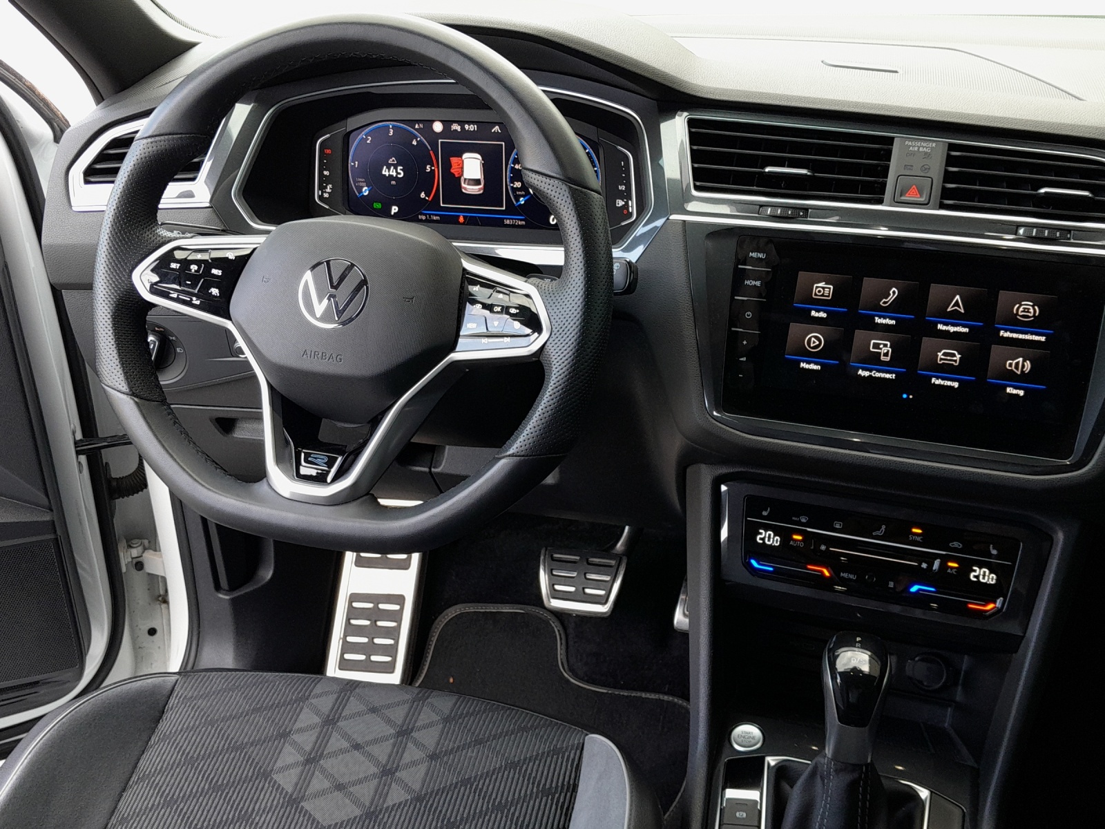 VW Tiguan Allspace 2.0 TDI SCR R-Line 4Motion DSG-image-8