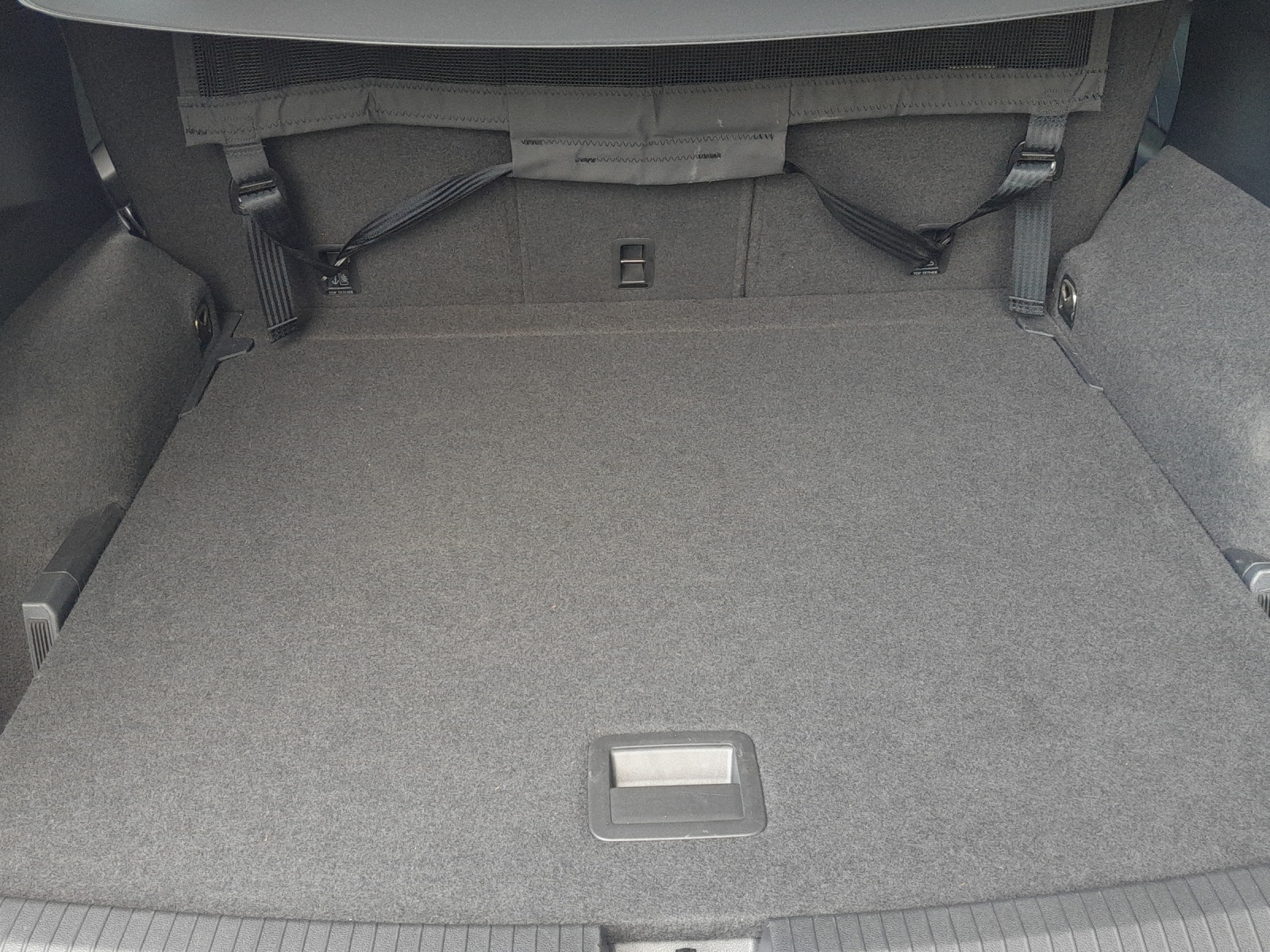 VW Tiguan Allspace 2.0 TDI SCR R-Line 4Motion DSG-image-12