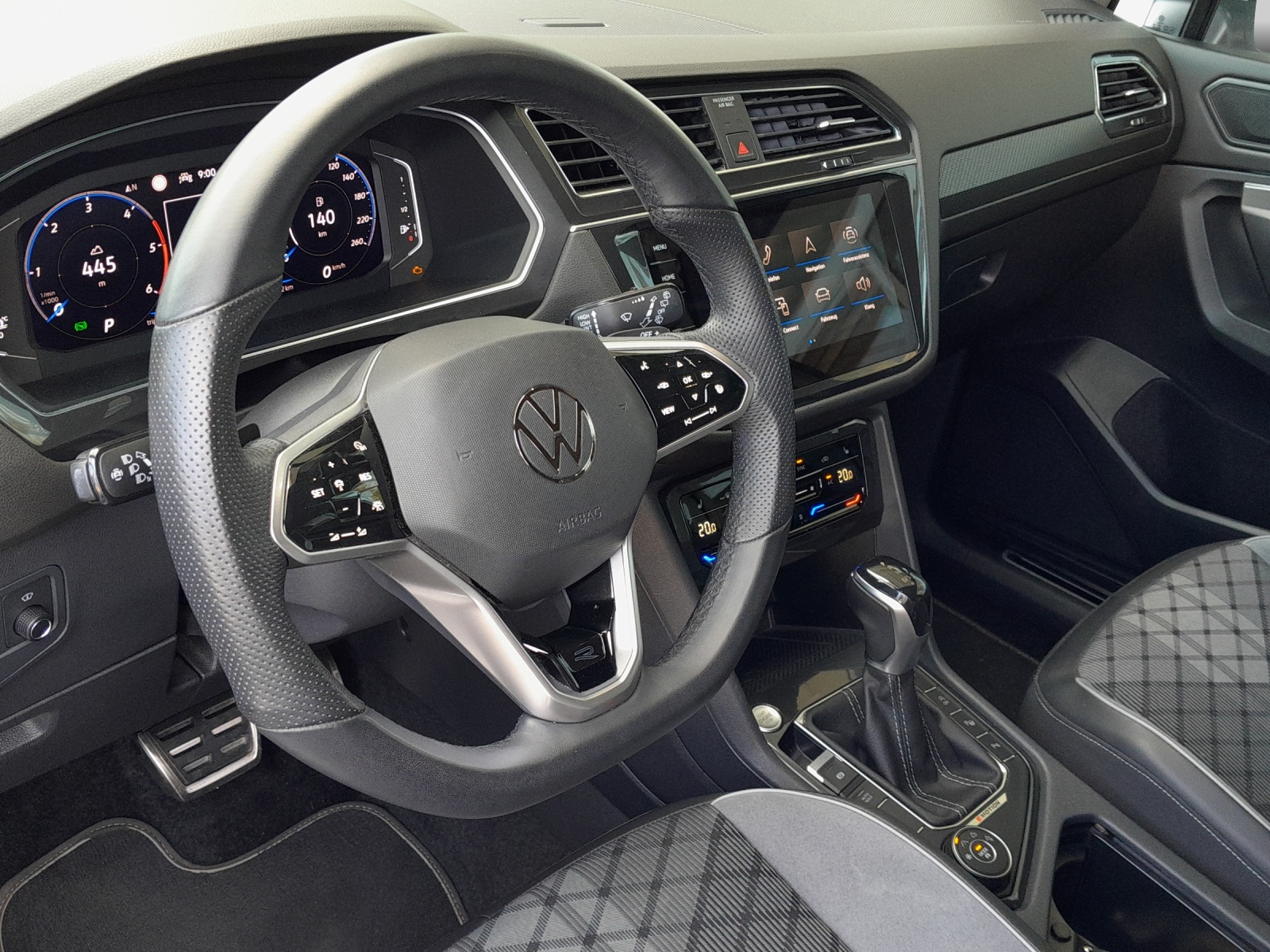 VW Tiguan Allspace 2.0 TDI SCR R-Line 4Motion DSG-image-7