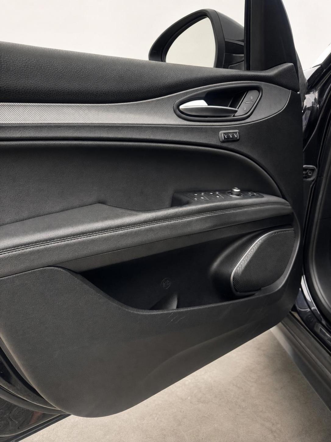 ALFA ROMEO Stelvio 2.0 Super Q4 Automatic-image-4