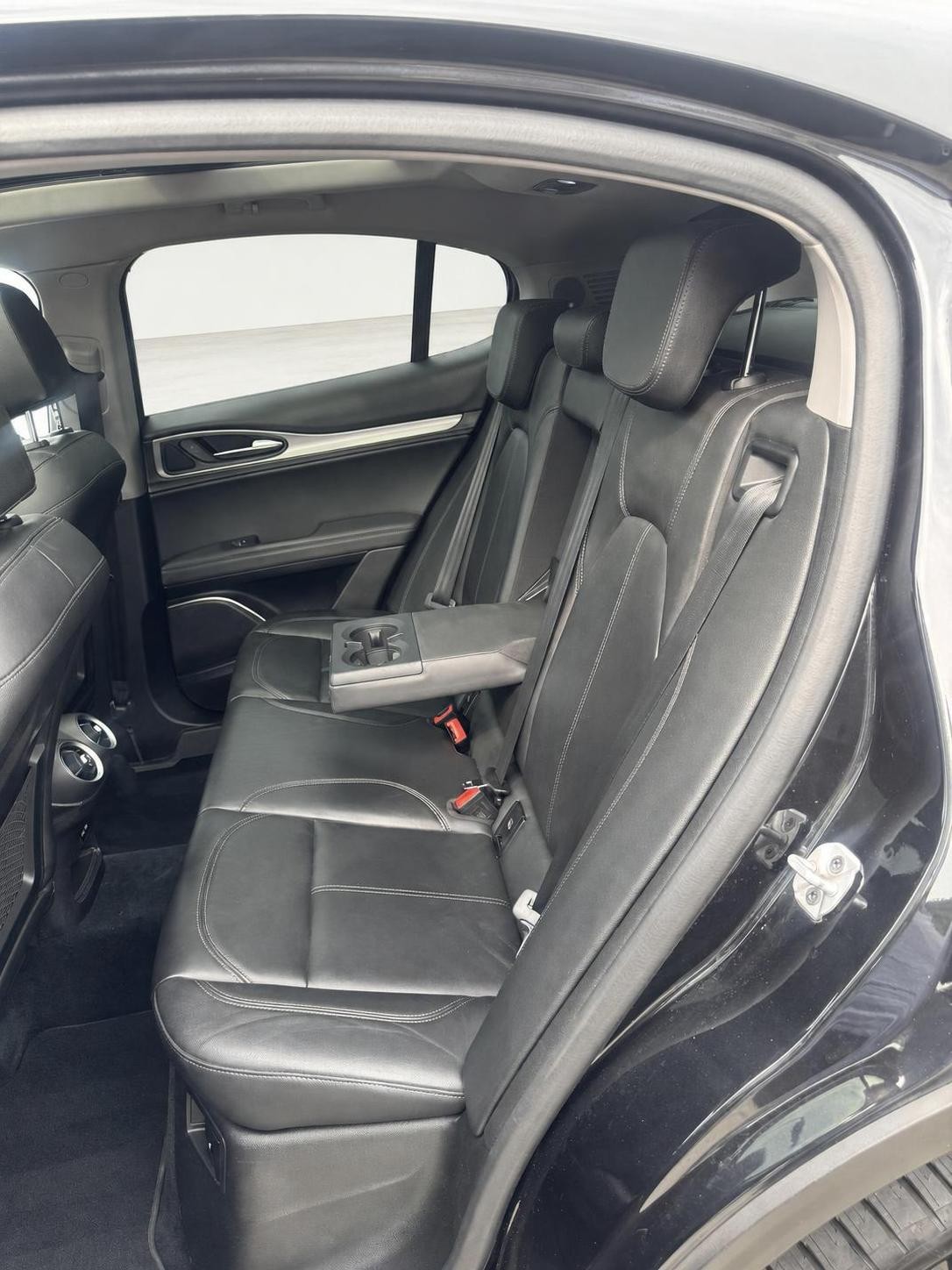 ALFA ROMEO Stelvio 2.0 Super Q4 Automatic-image-7