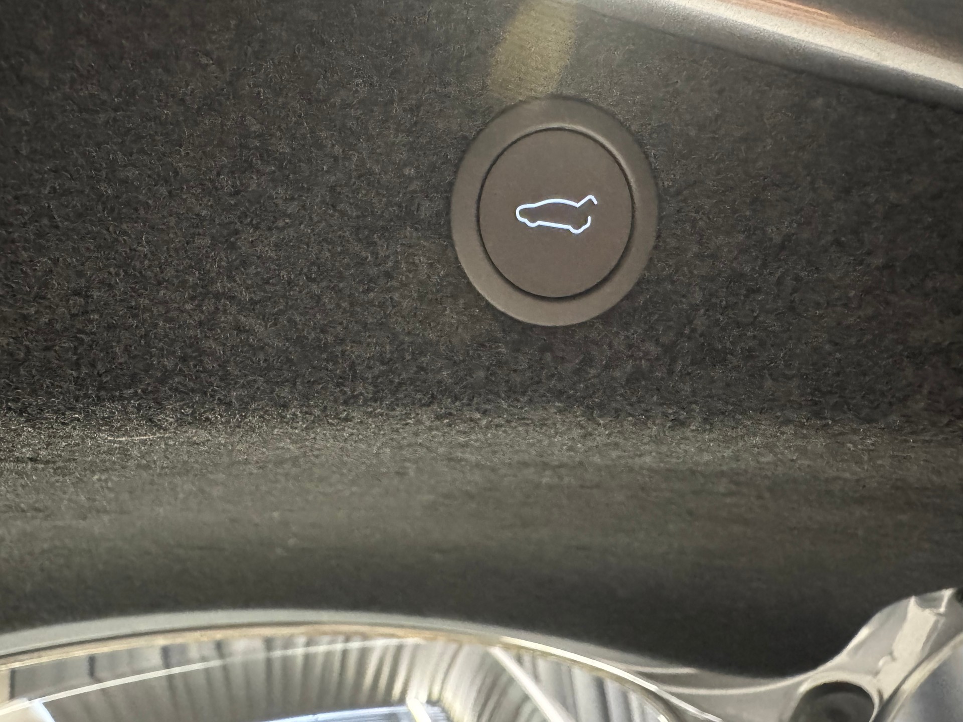 TESLA Model 3 RWD-image-16