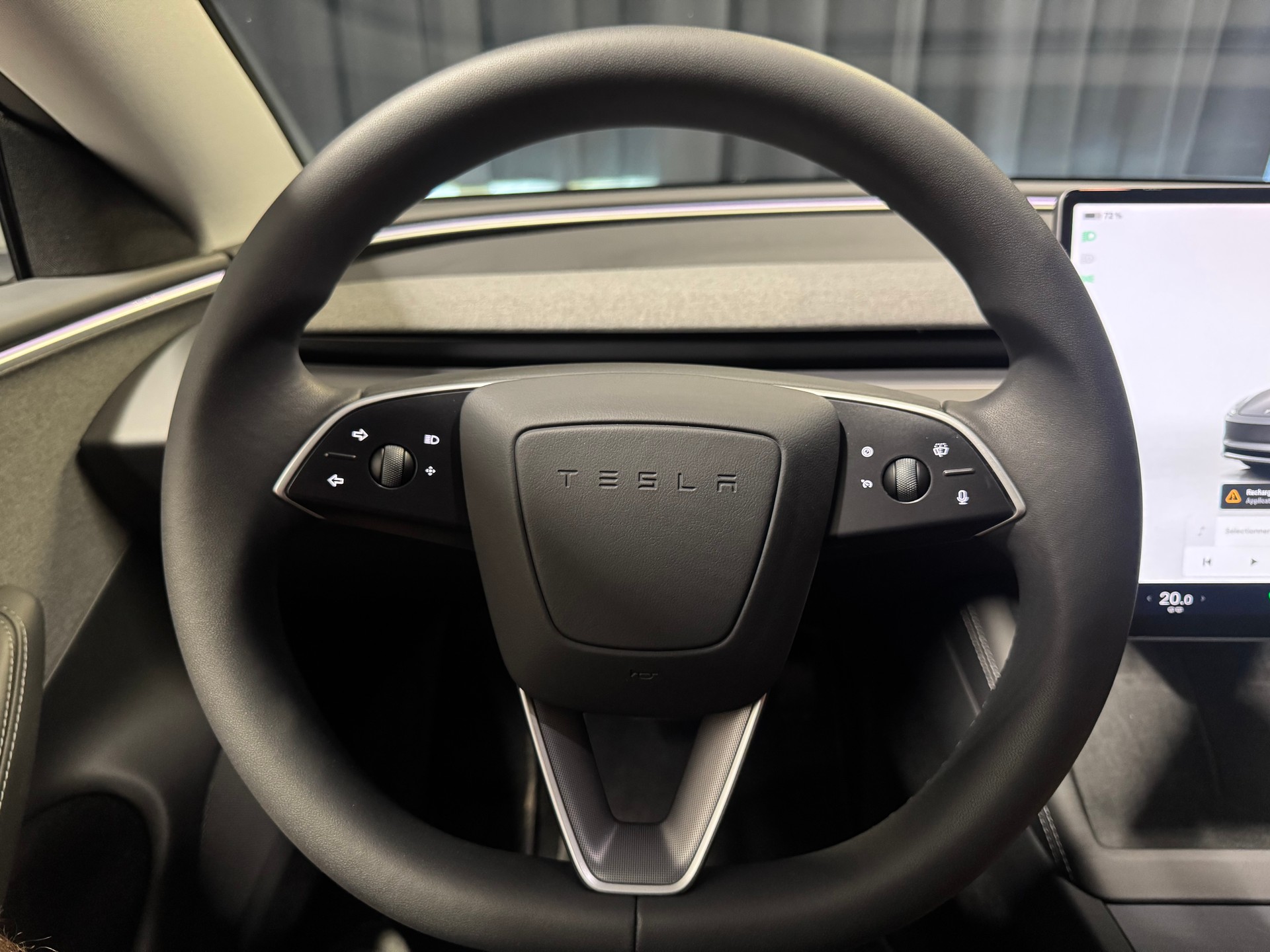TESLA Model 3 RWD-image-10