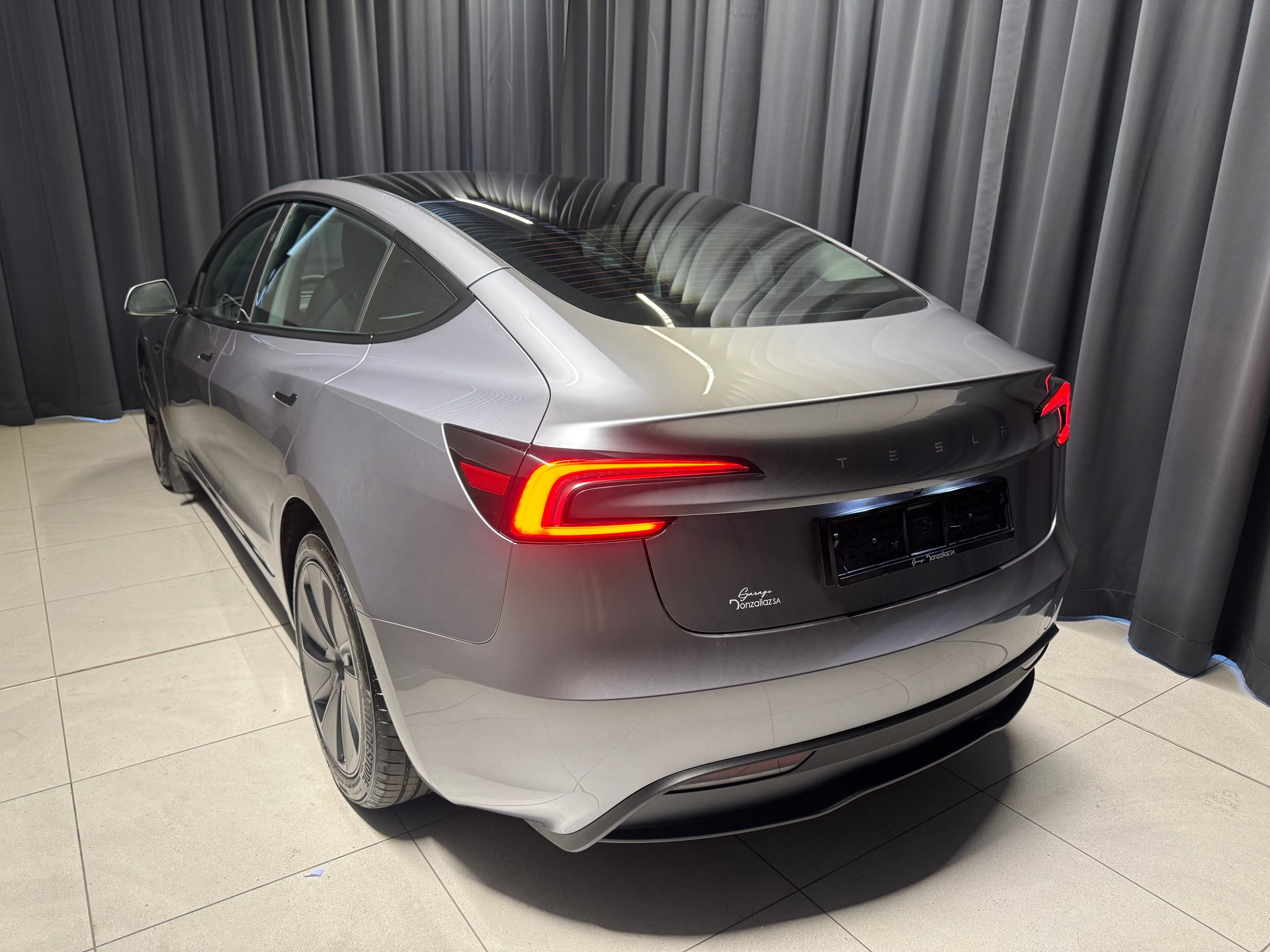 TESLA Model 3 RWD-image-3