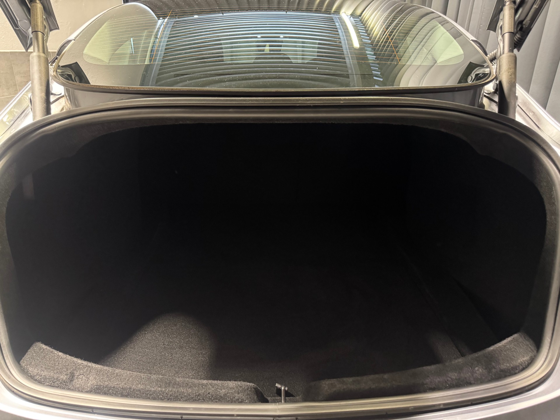 TESLA Model 3 RWD-image-17