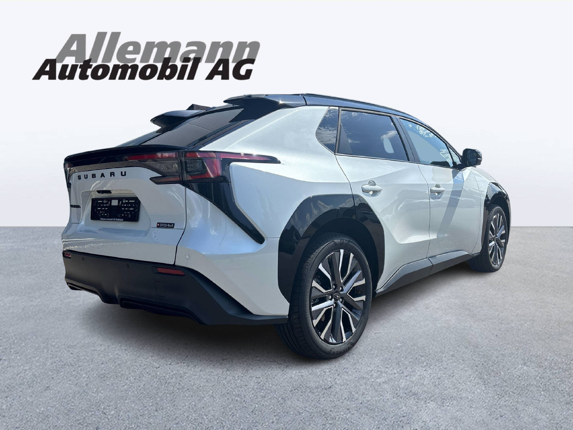 SUBARU Solterra eV Luxury AWD-image-5
