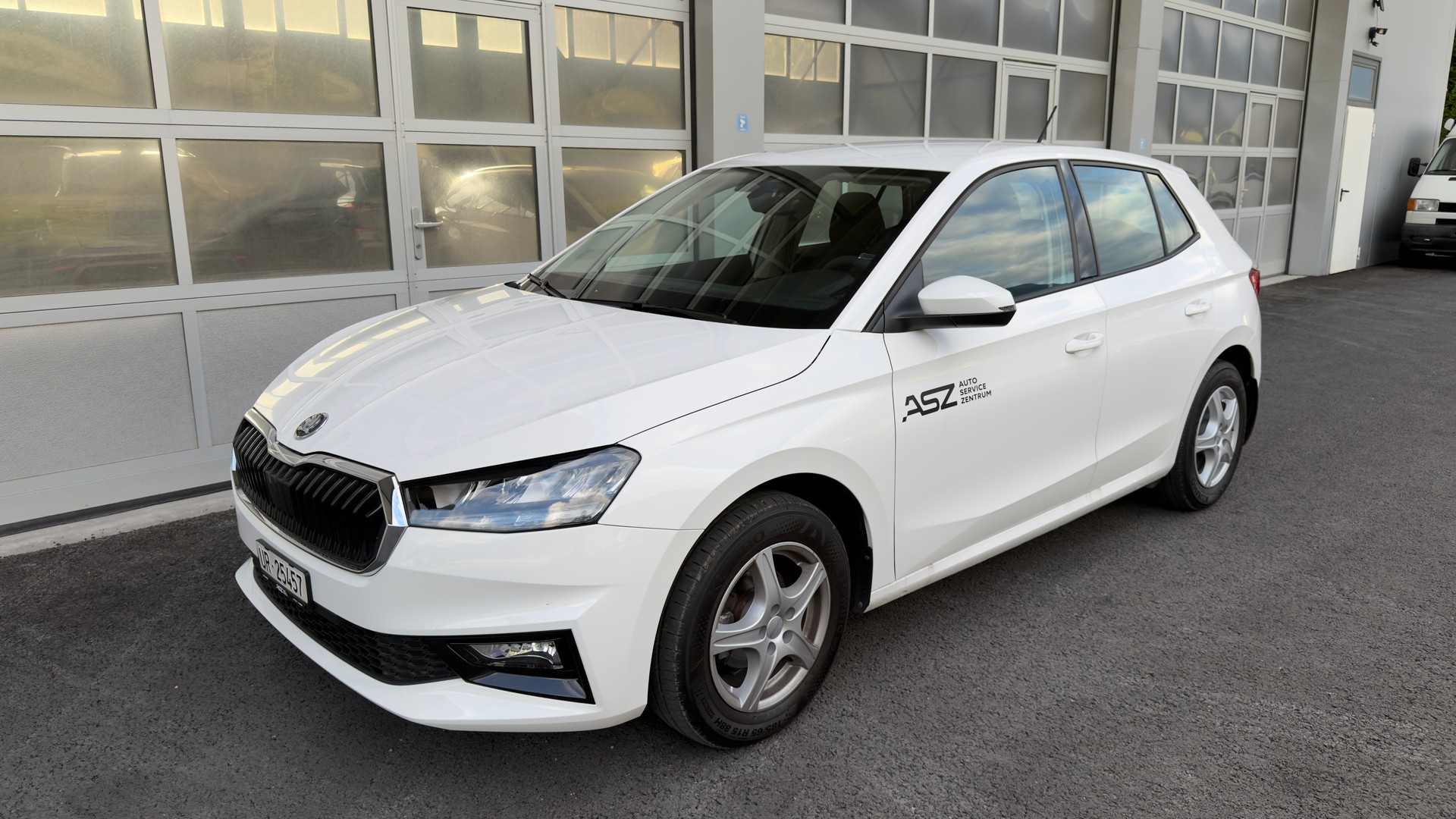 SKODA Fabia 1.0 MPI Essence-image-0