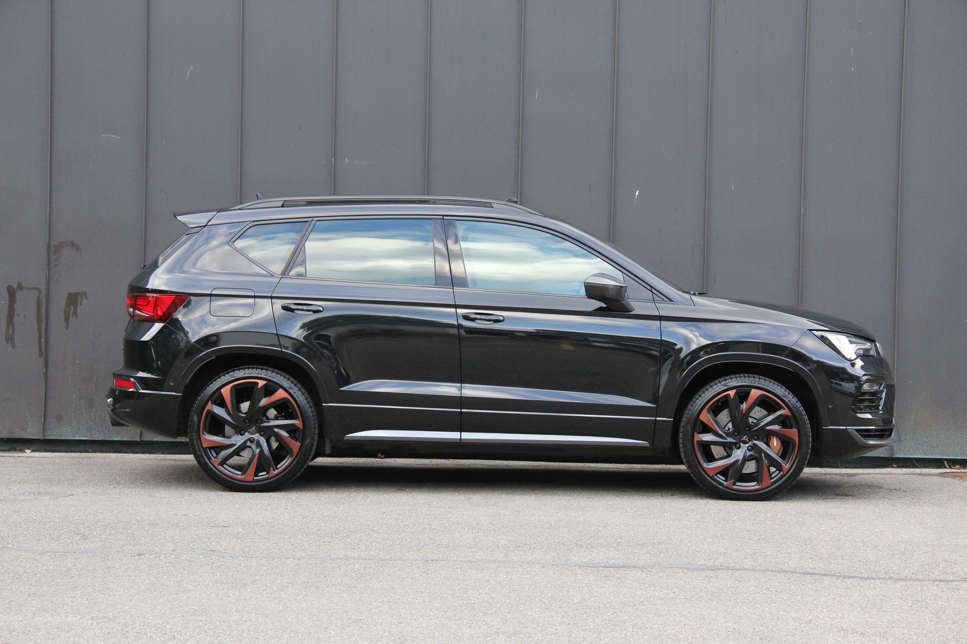 CUPRA Ateca 2.0TSI VZ 4Drive DSG *5.JAHRE-GARANTIE* **VOLL-AUSSTATTUNG** ANHÄNGERKUPPLUNG *PANORAMA* EL.SITZ *BEATS* 20"ZOLL-image-3