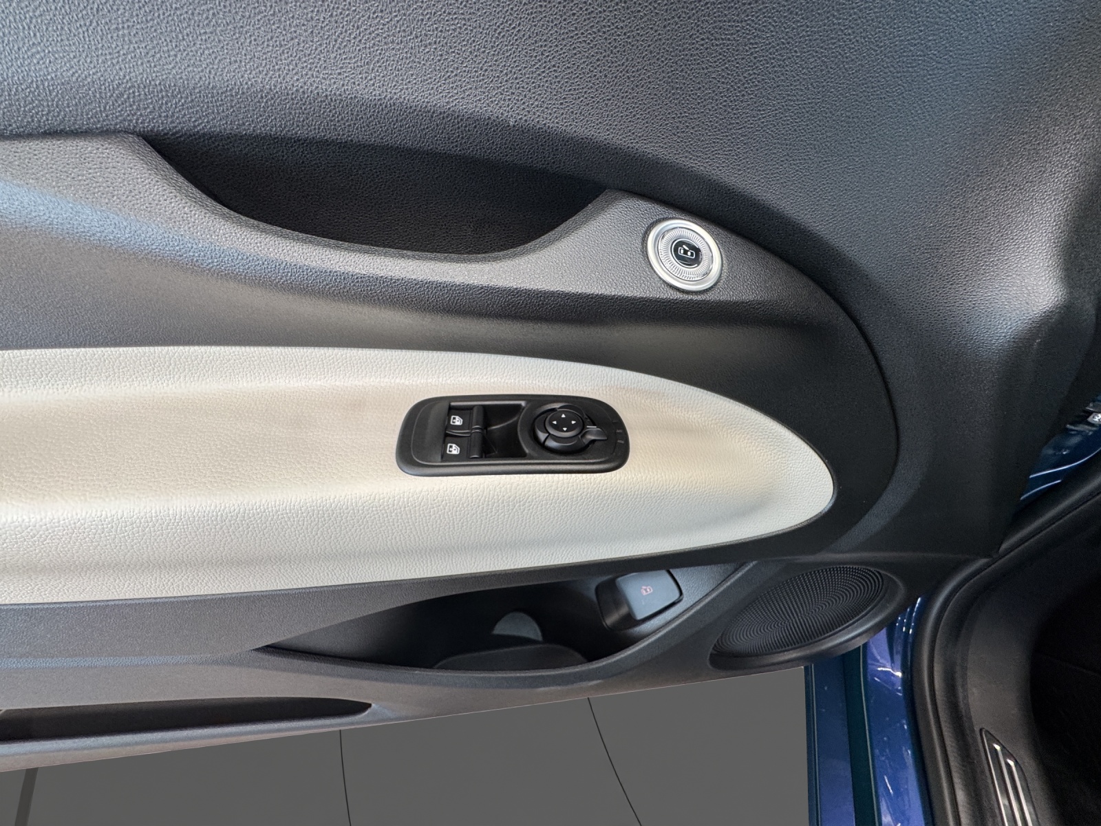 FIAT 500 La Prima-image-13