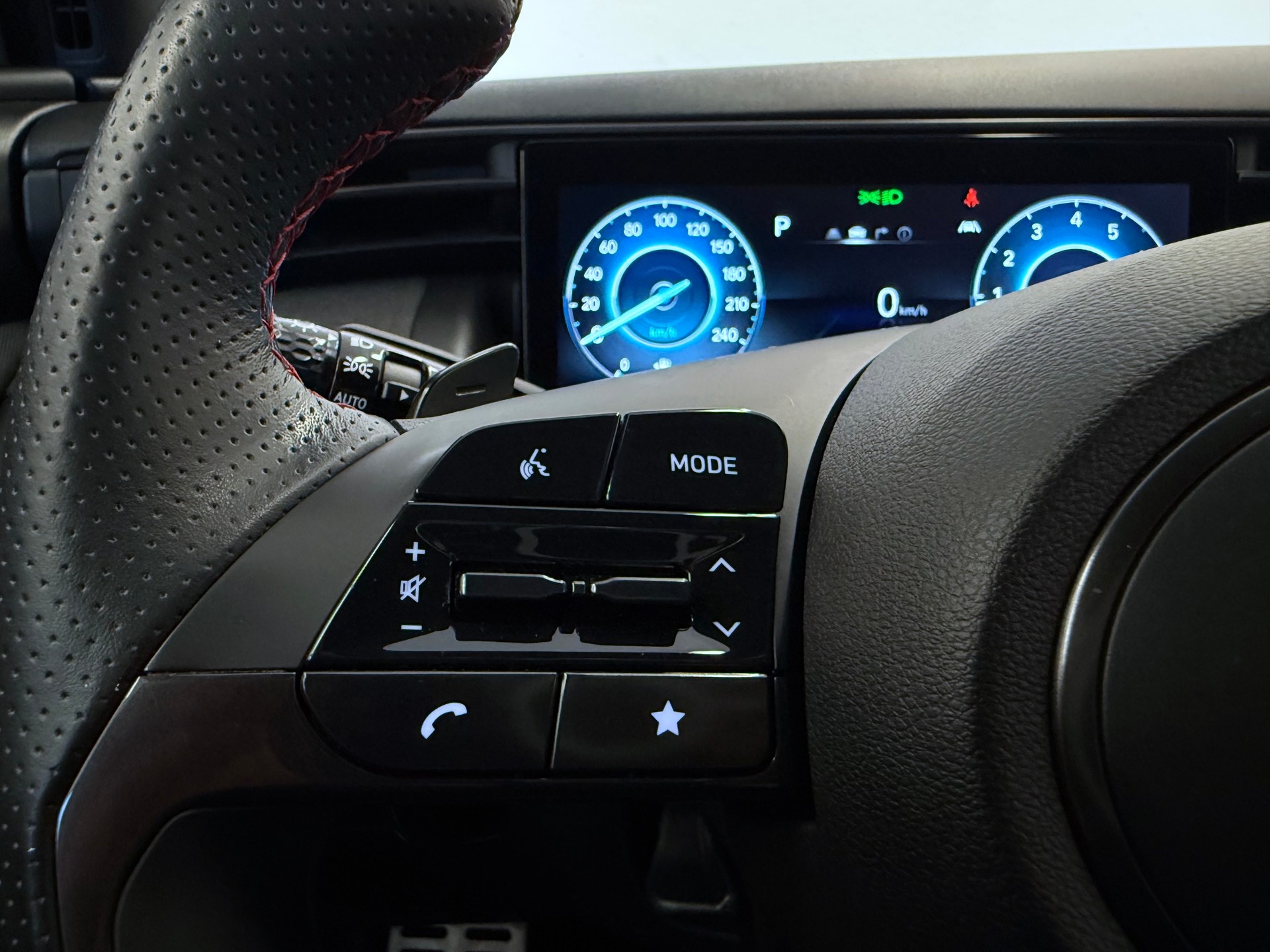 HYUNDAI Tucson 1.6 TGDI 48V N-Line DCT 4WD-image-14