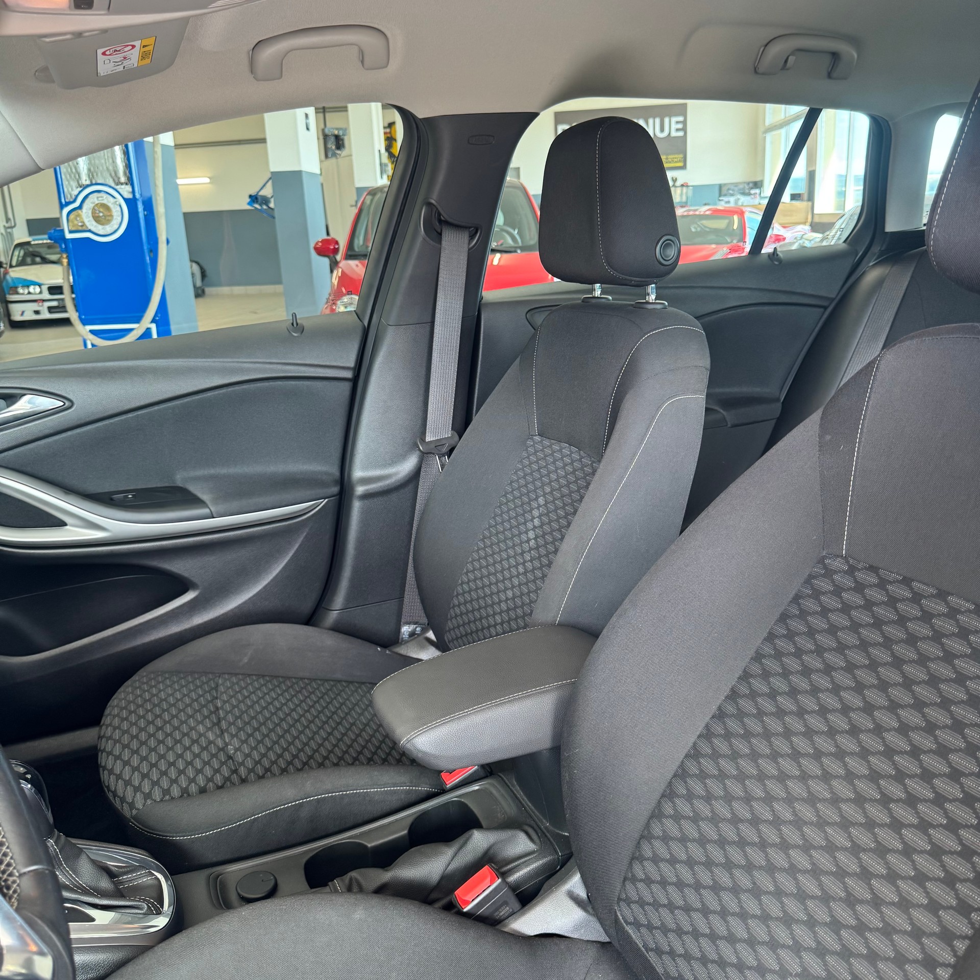 OPEL Astra Sports Tourer 1.6 CDTi ecoF Excellence Autom-image-9