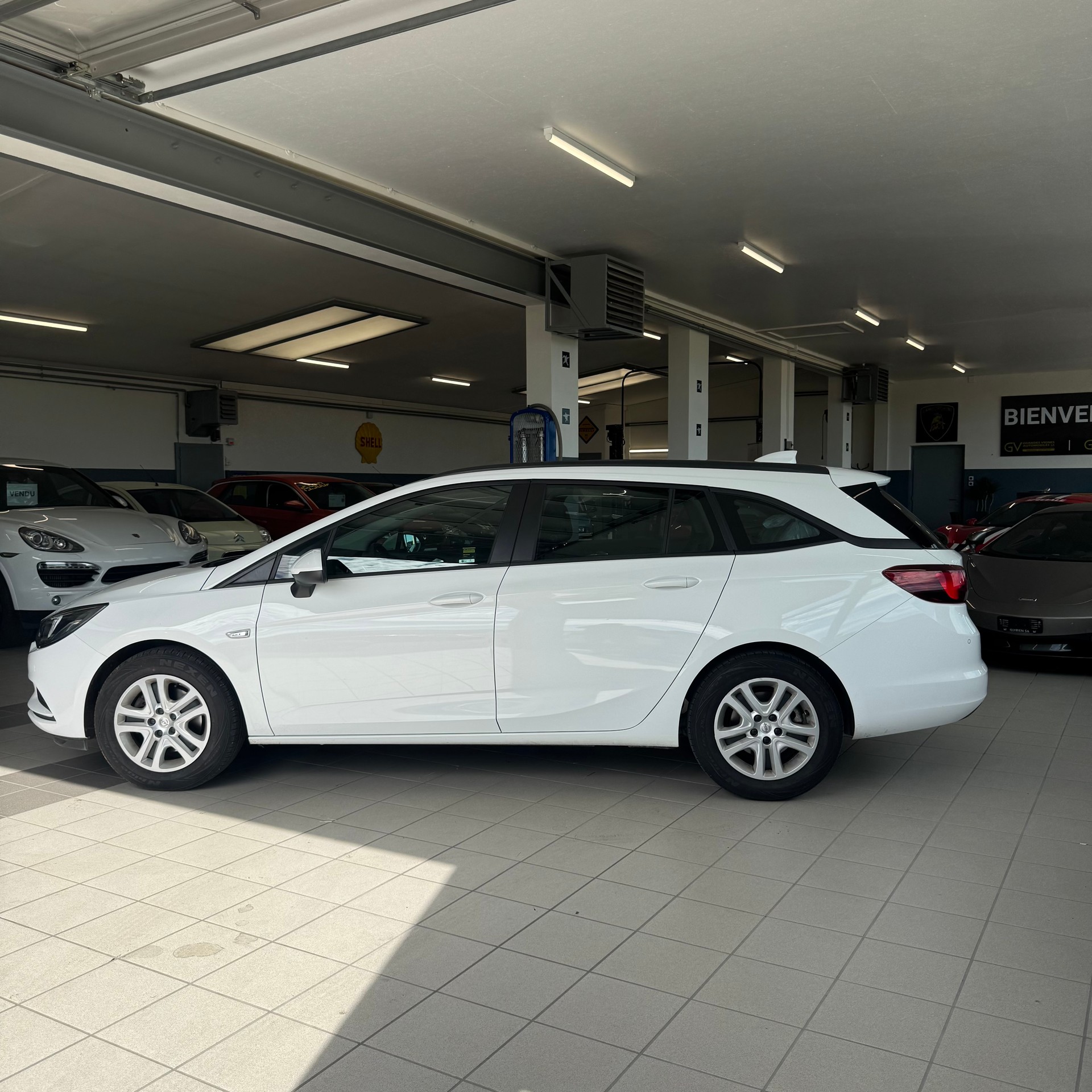 OPEL Astra Sports Tourer 1.6 CDTi ecoF Excellence Autom-image-3